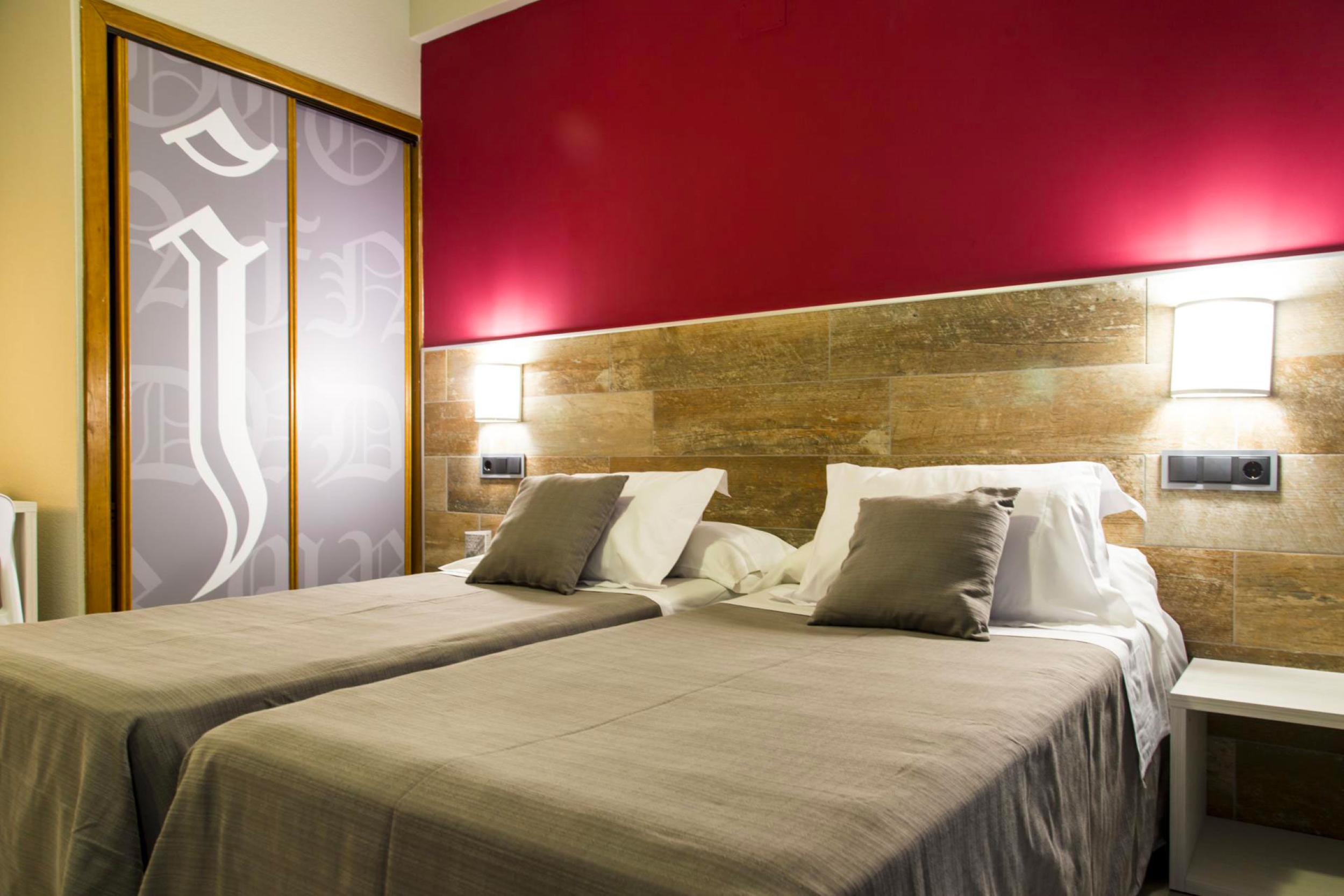 Double or Twin Standard