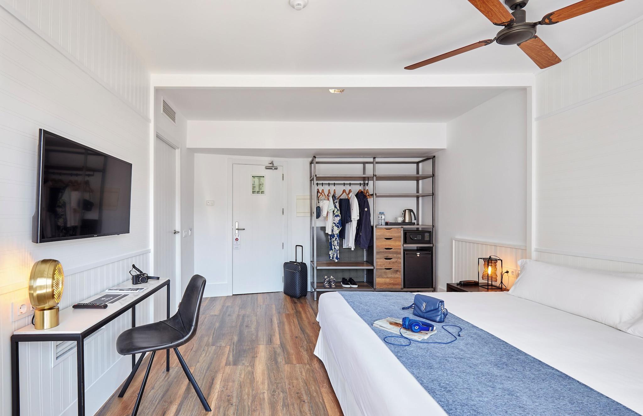 Double or Twin Superior