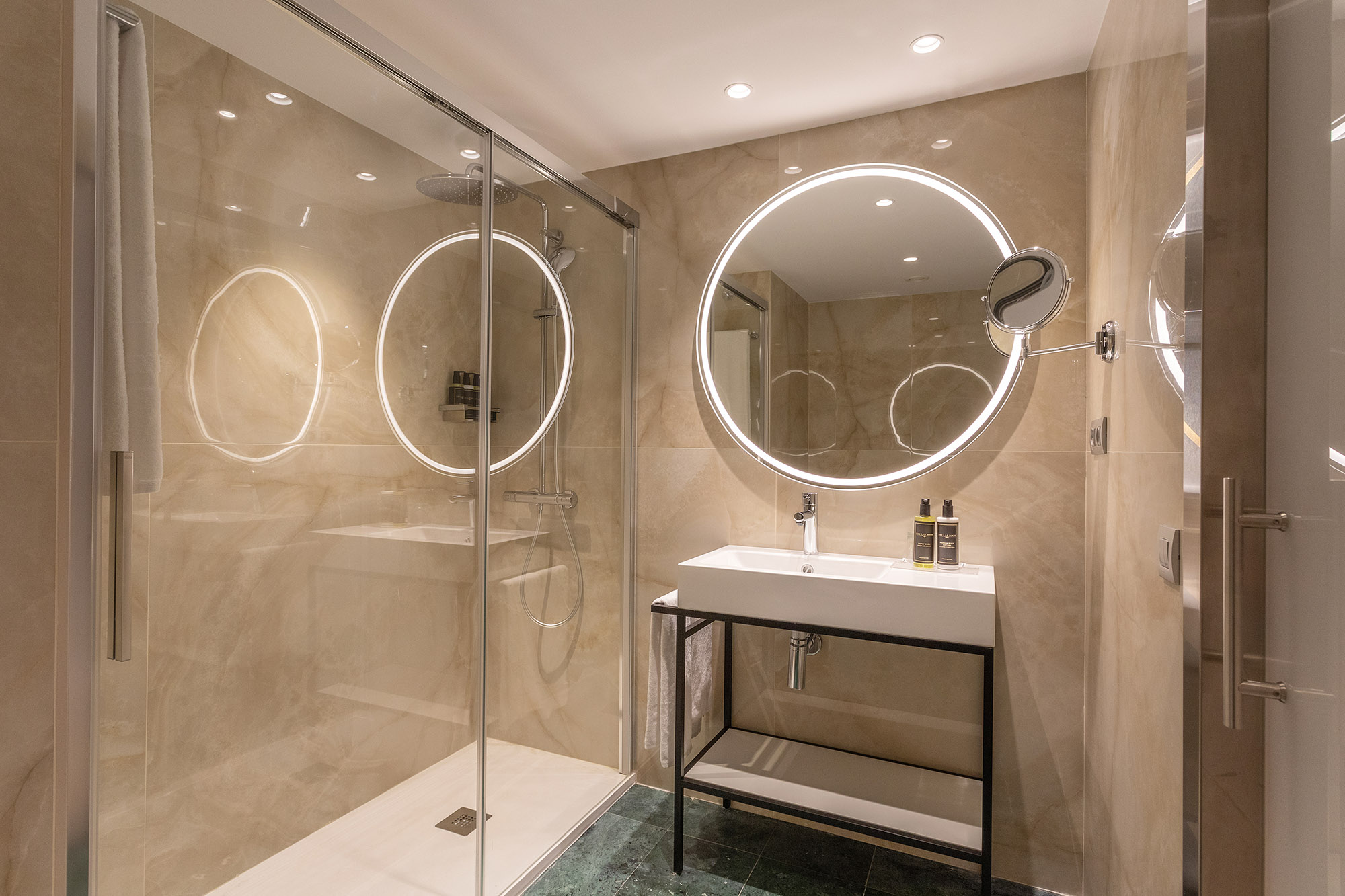 Double or Twin Standard