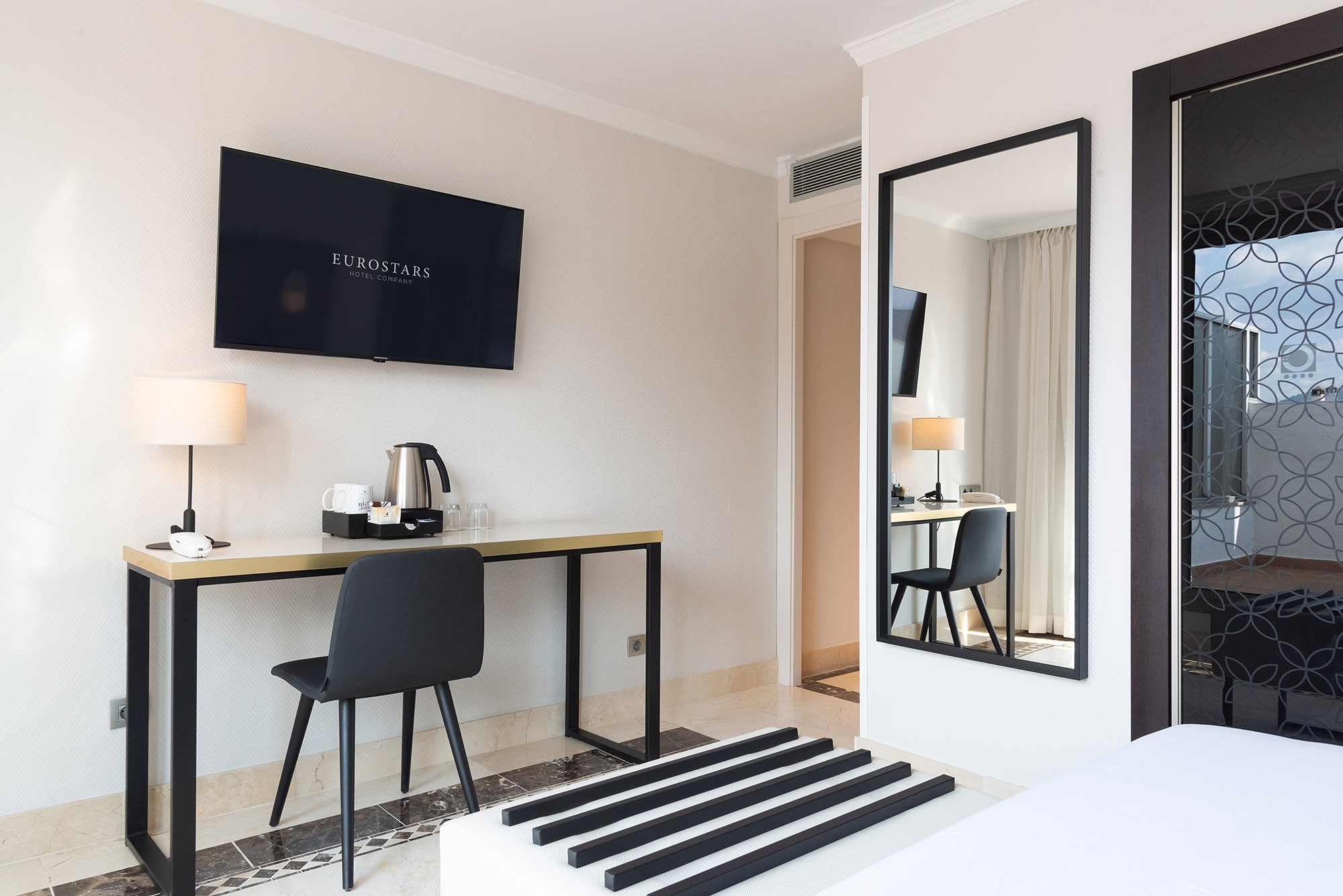 Double Single with Terrace