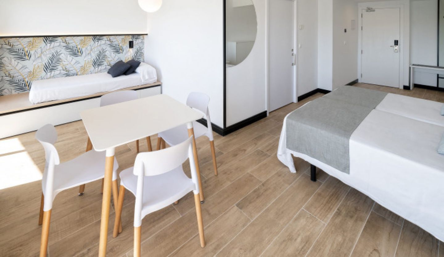 Family Room Capacity 4