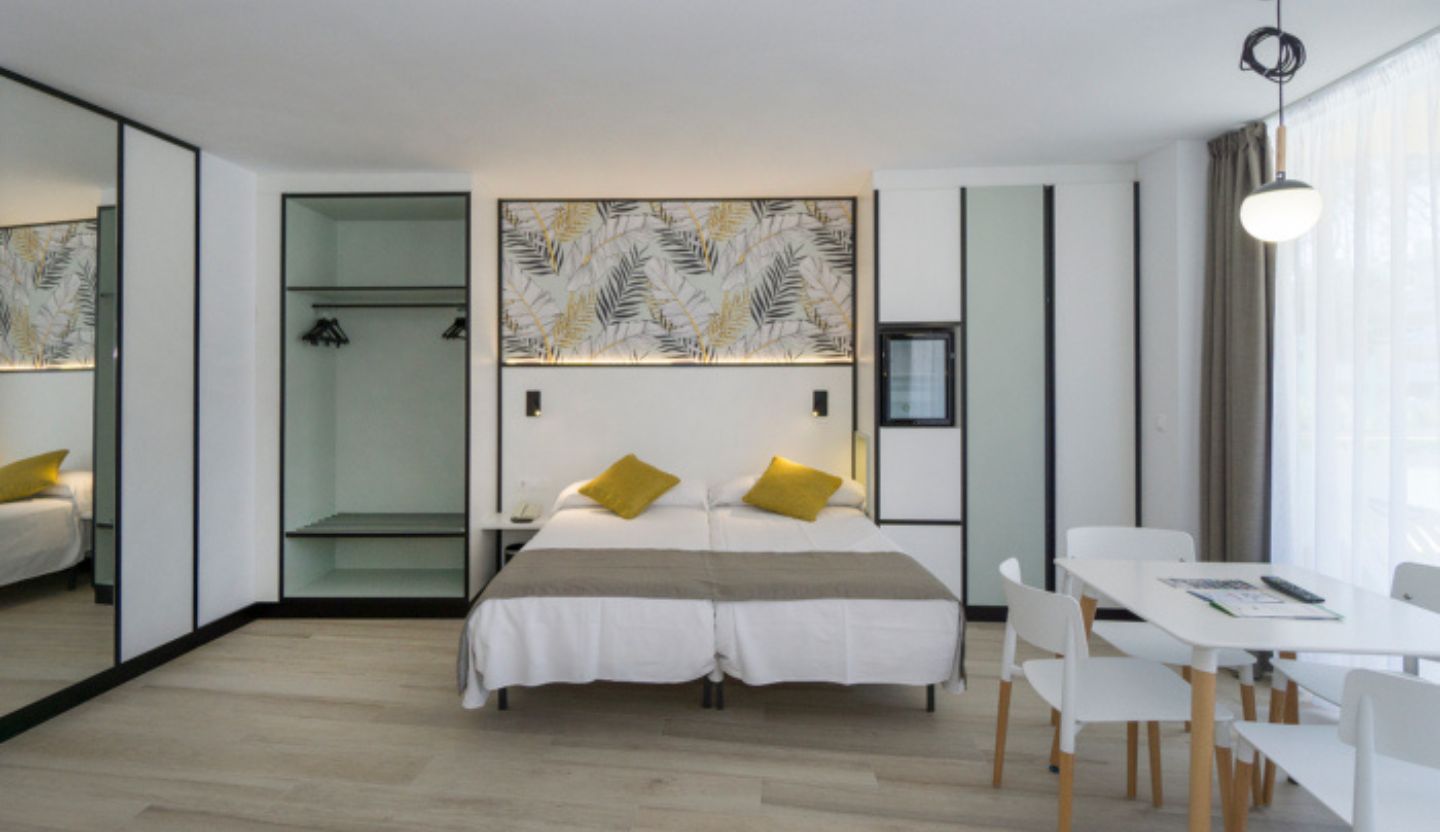 Family Room Capacity 4