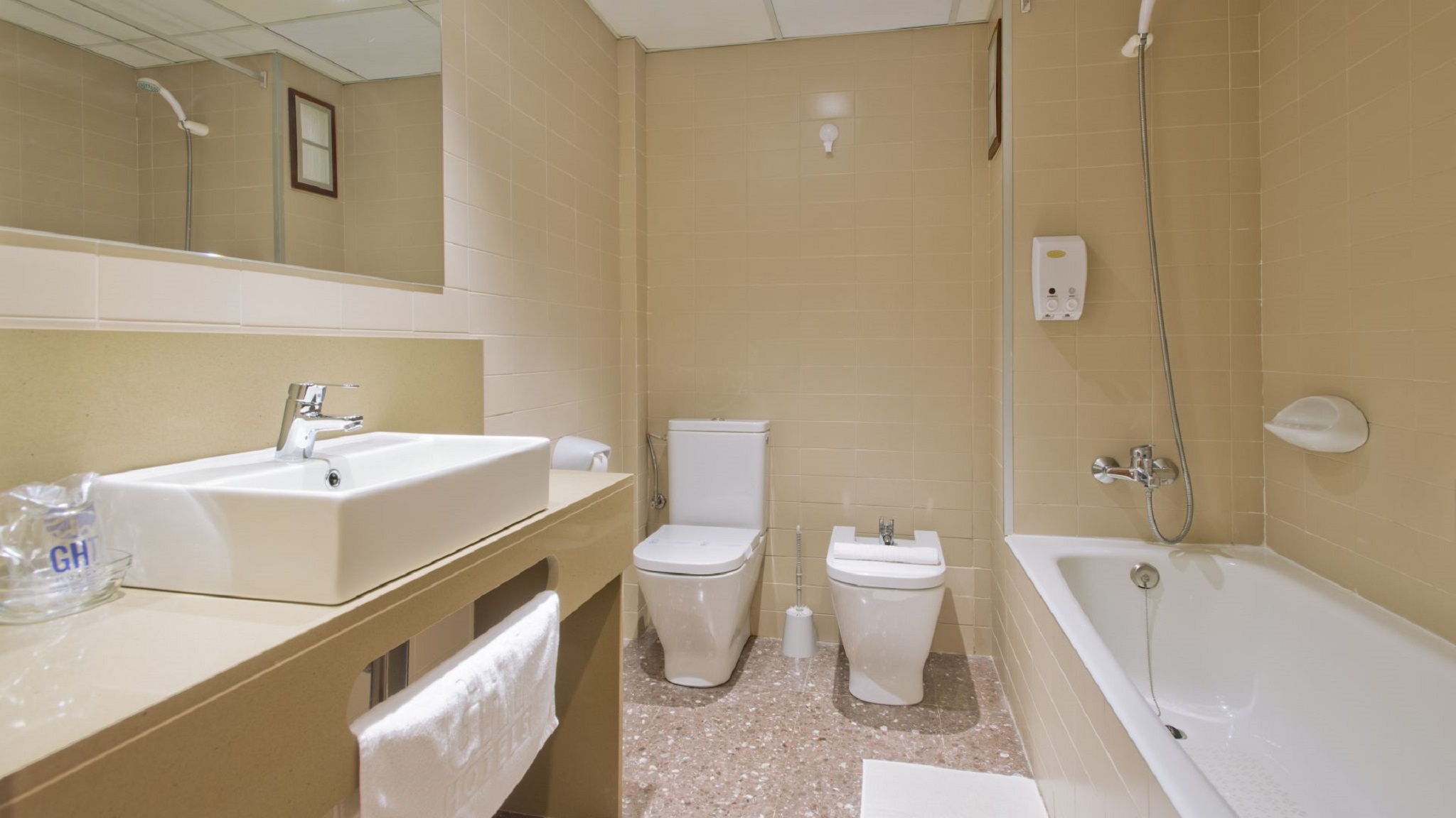 Double or Twin Capacity 2