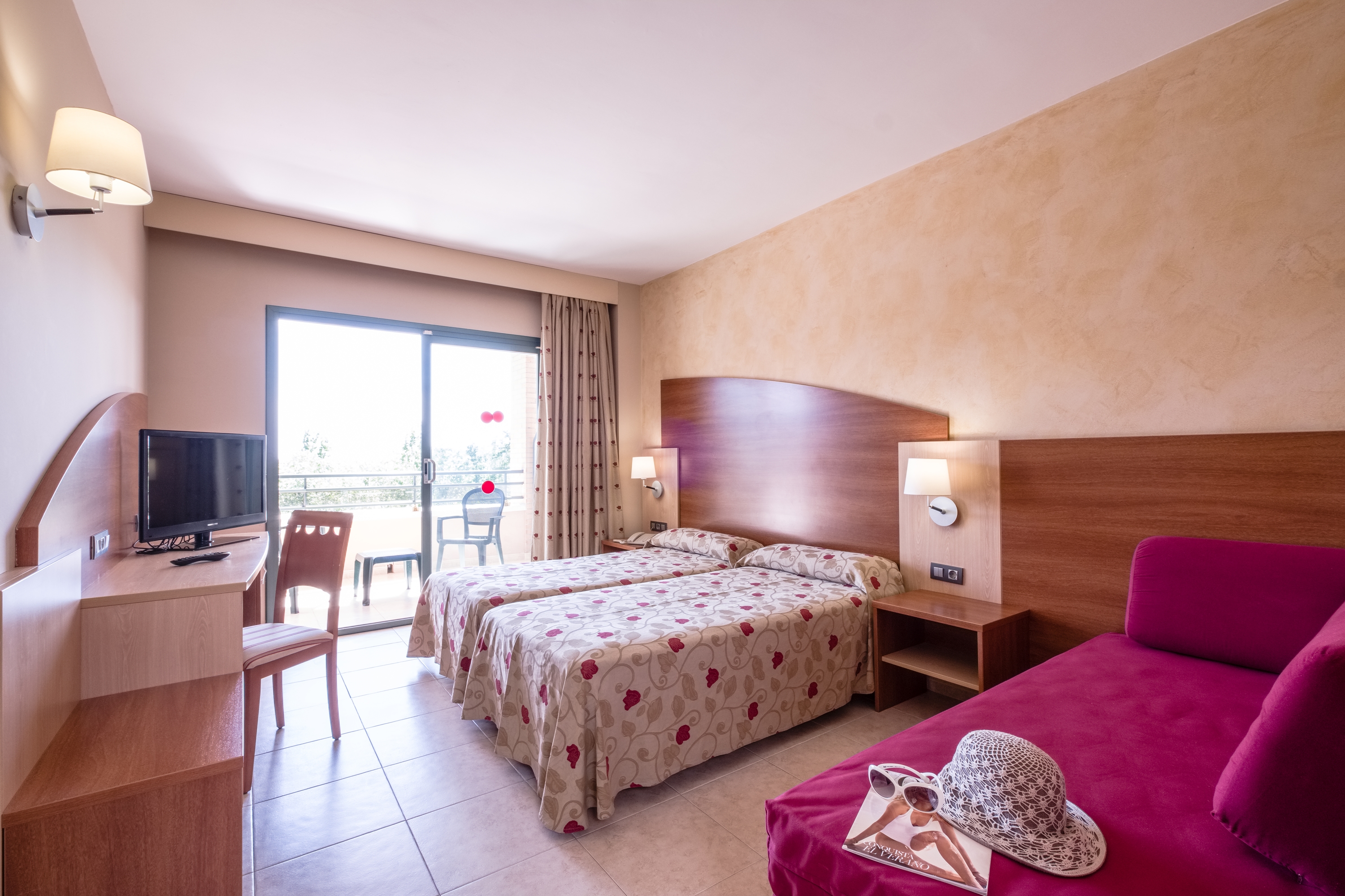 Double or Twin Standard