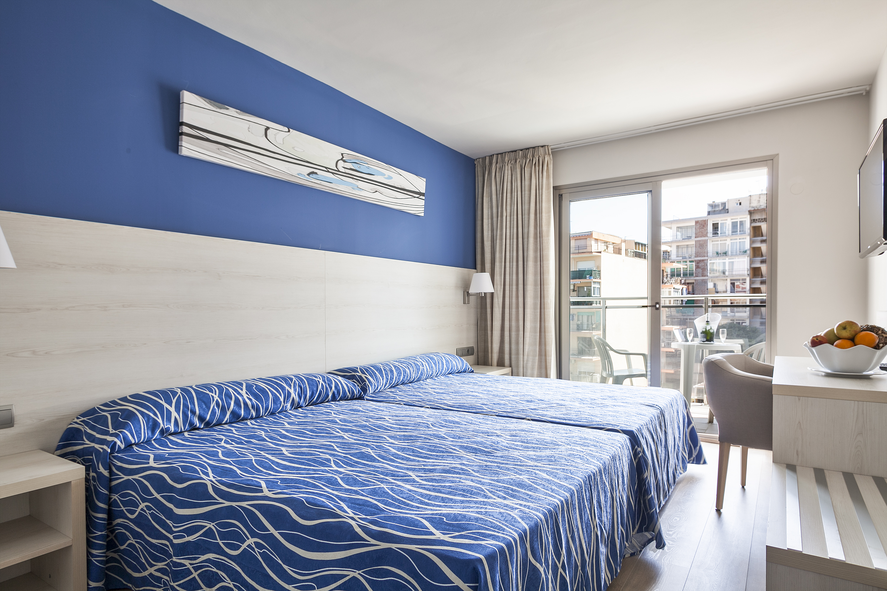 Double or Twin Capacity 4