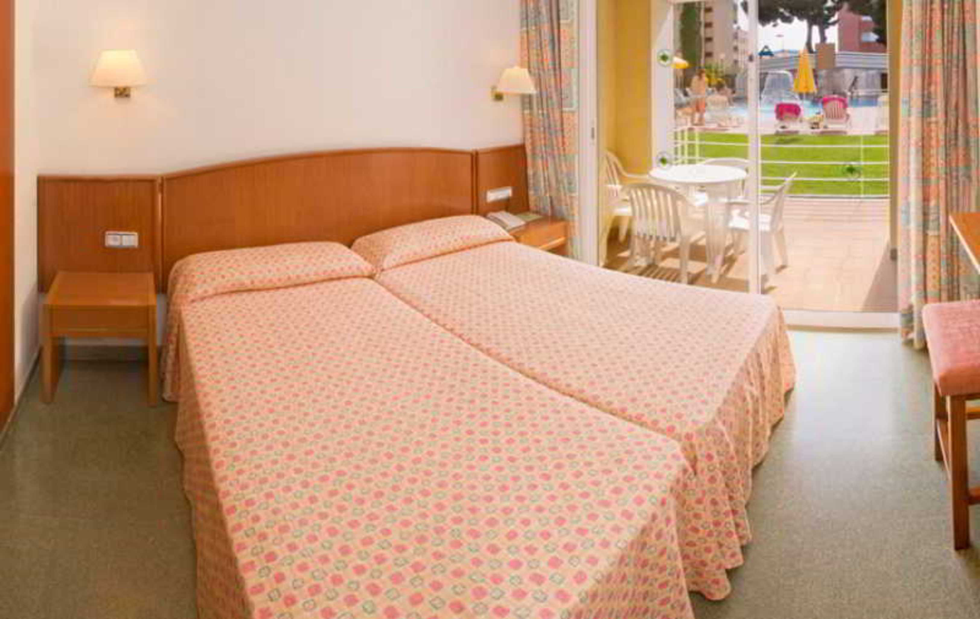 Double or Twin Standard