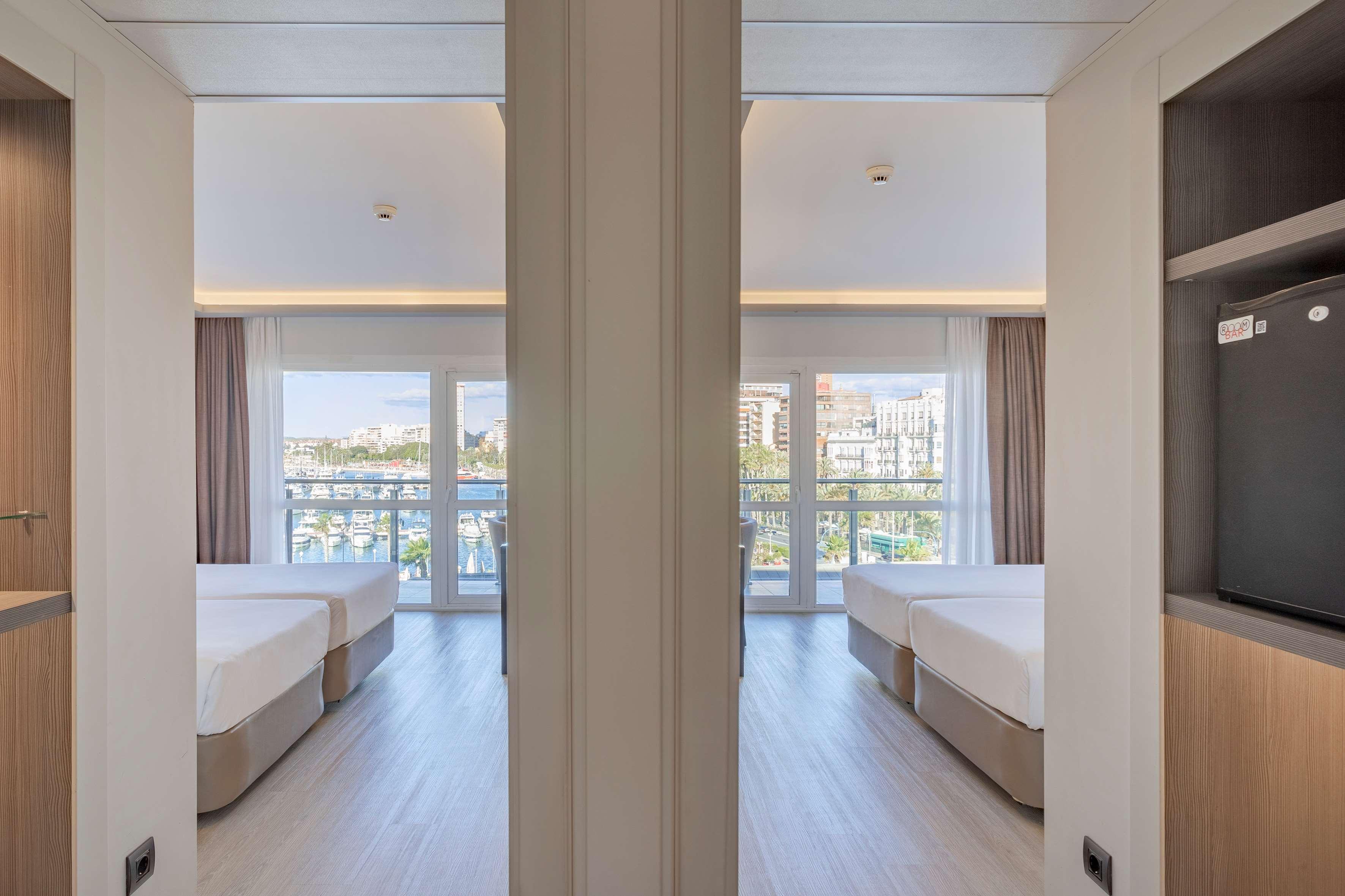 Room Connecting Room