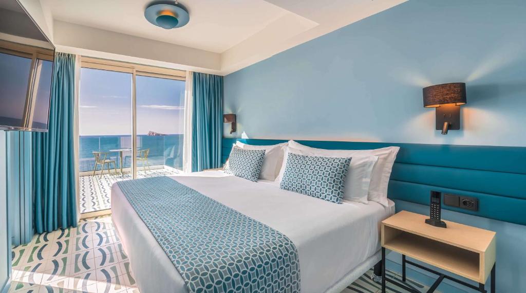 Double or Twin Deluxe Sea Front