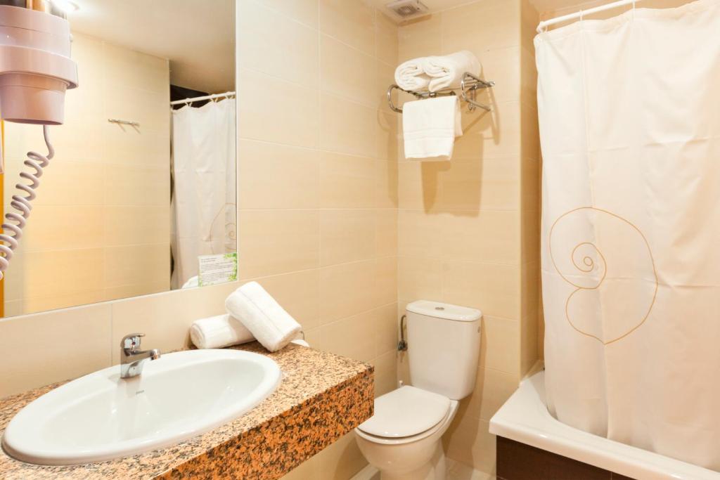 Double or Twin Pool View