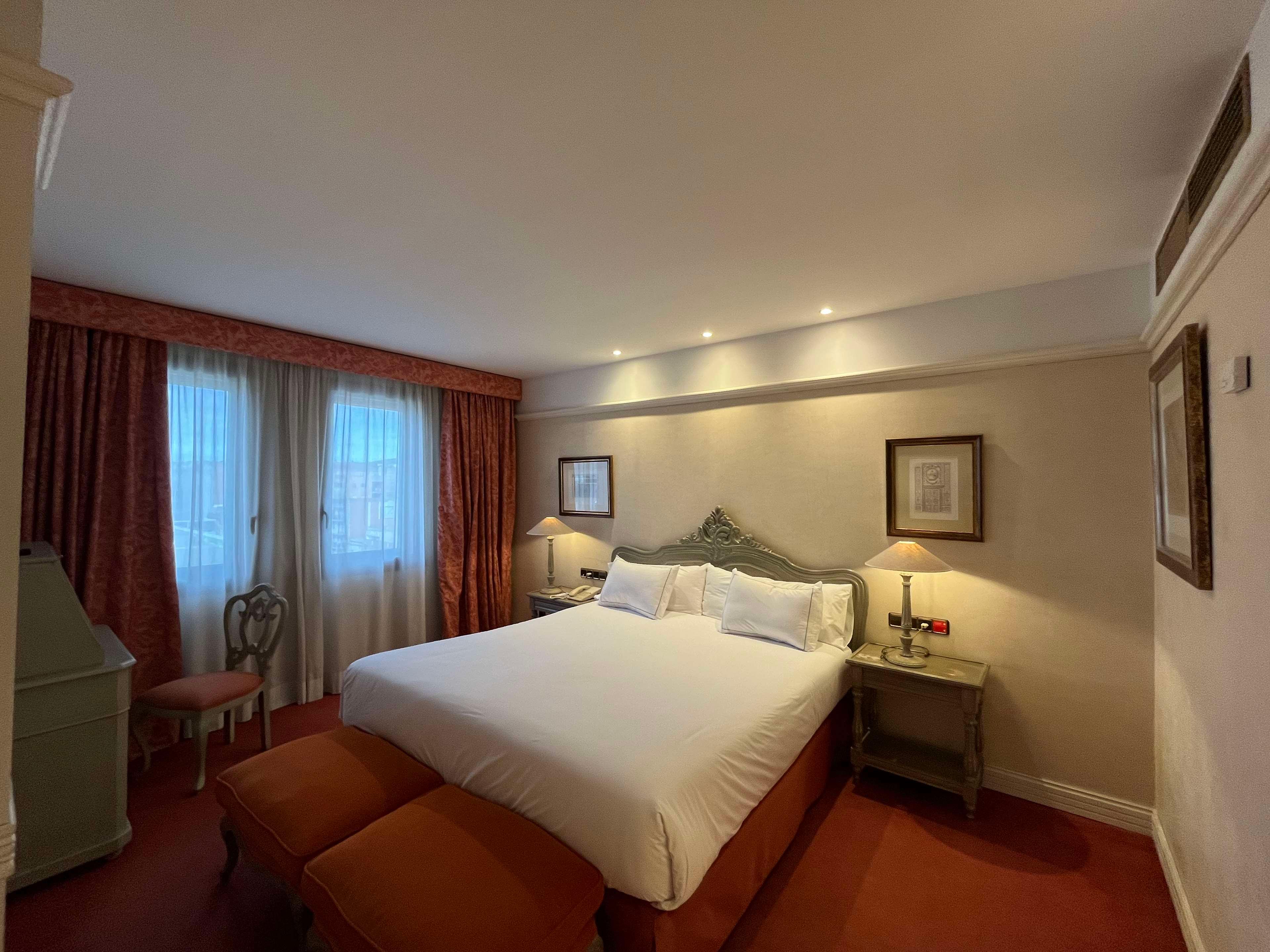 Junior Suite Executive King Bed