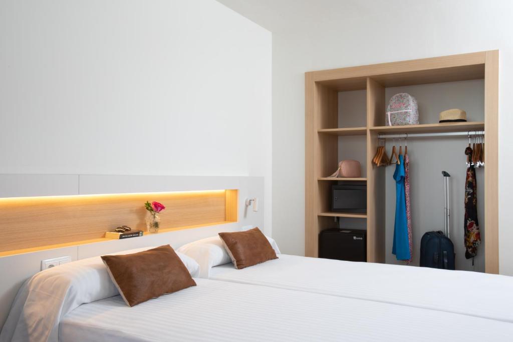 Double or Twin Standard