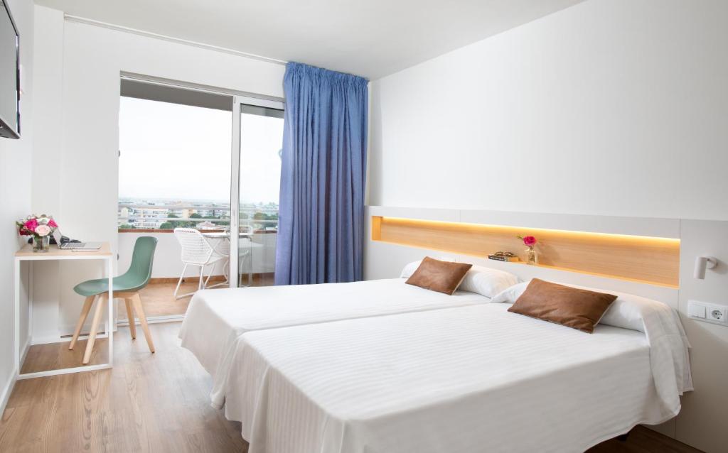 Double or Twin Standard