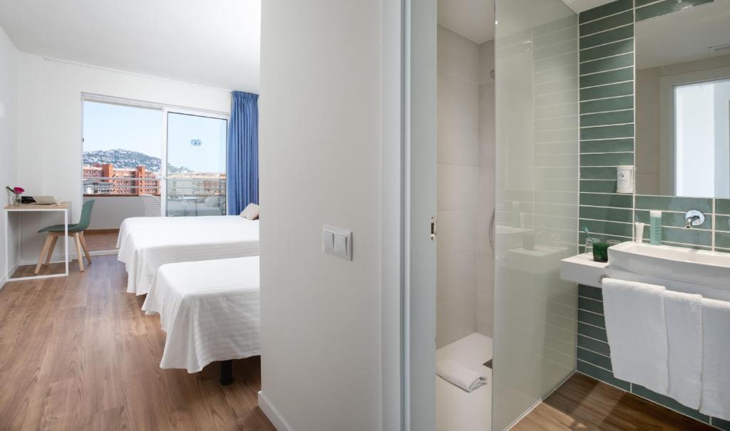 Double or Twin Standard