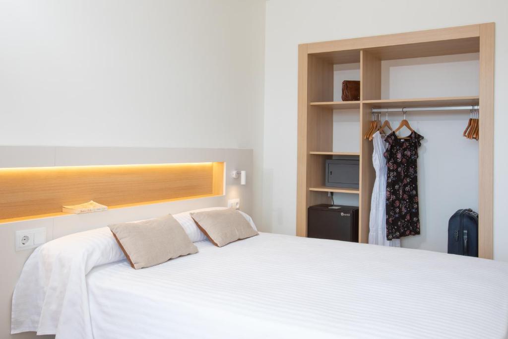 Double or Twin Standard