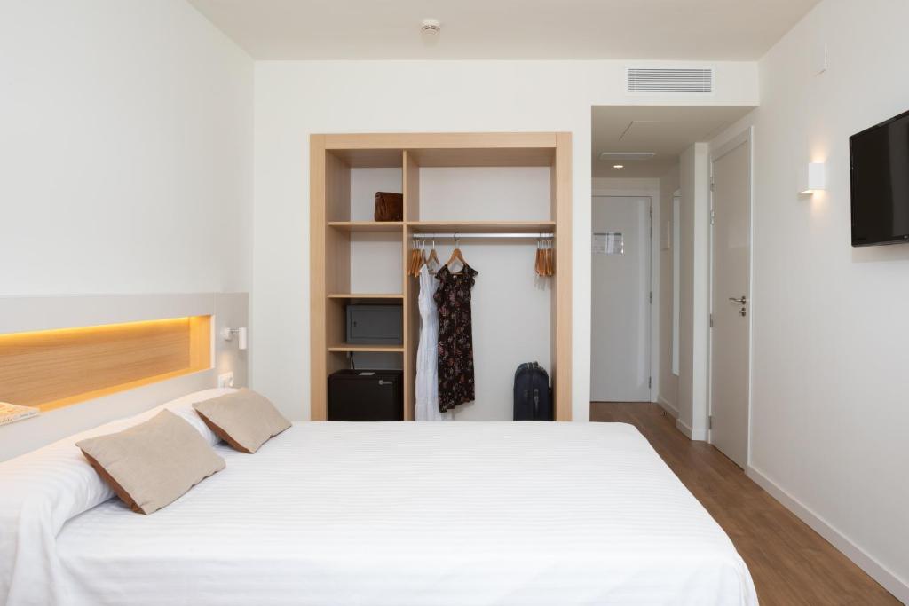 Double or Twin Standard