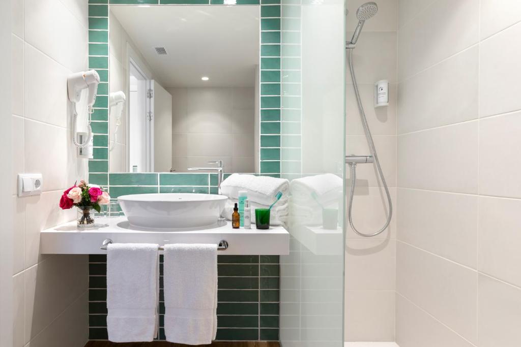 Double or Twin with Views