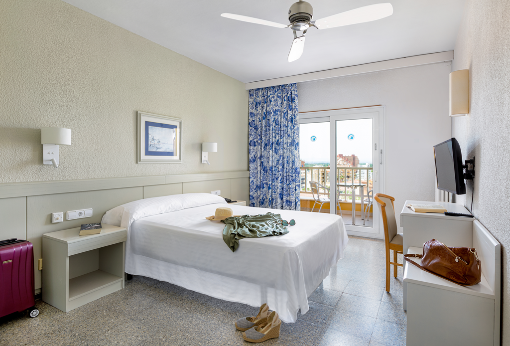 Double or Twin Capacity 6