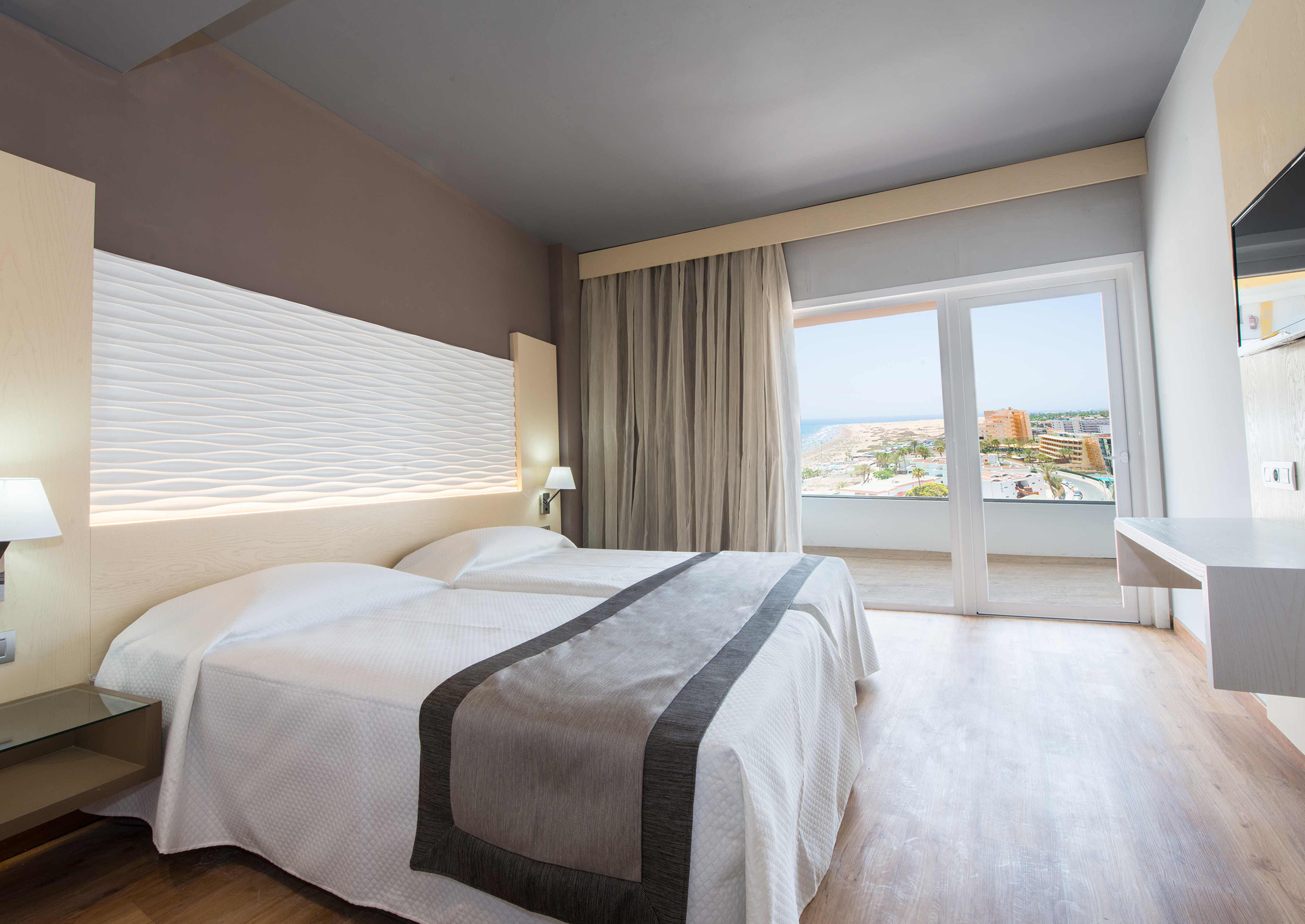 Double Single with Balcony