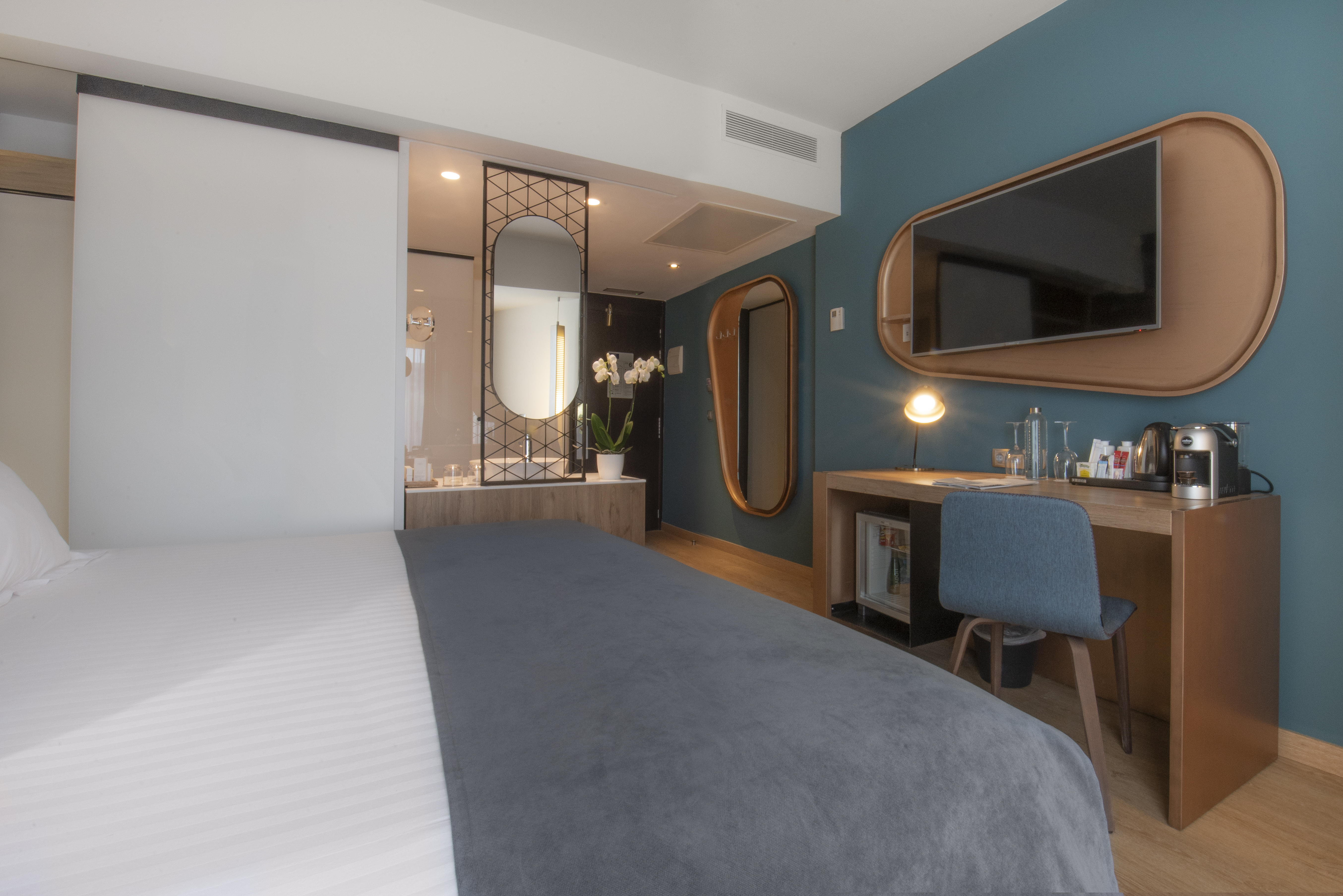 Double or Twin Deluxe