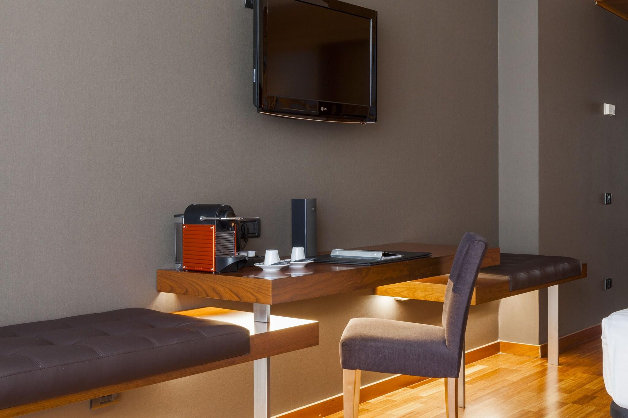 Double Superior King Bed