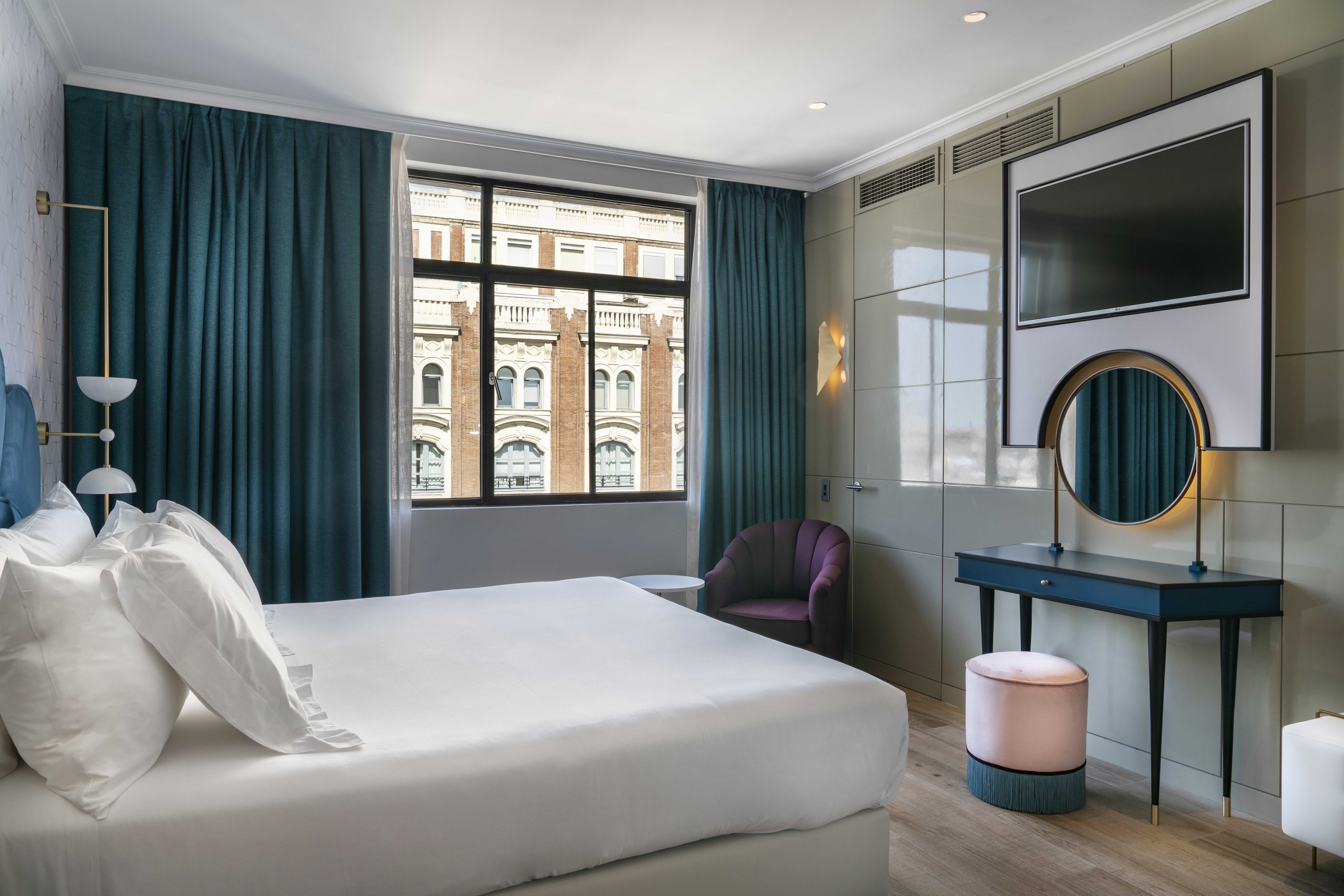 Double Single with Views