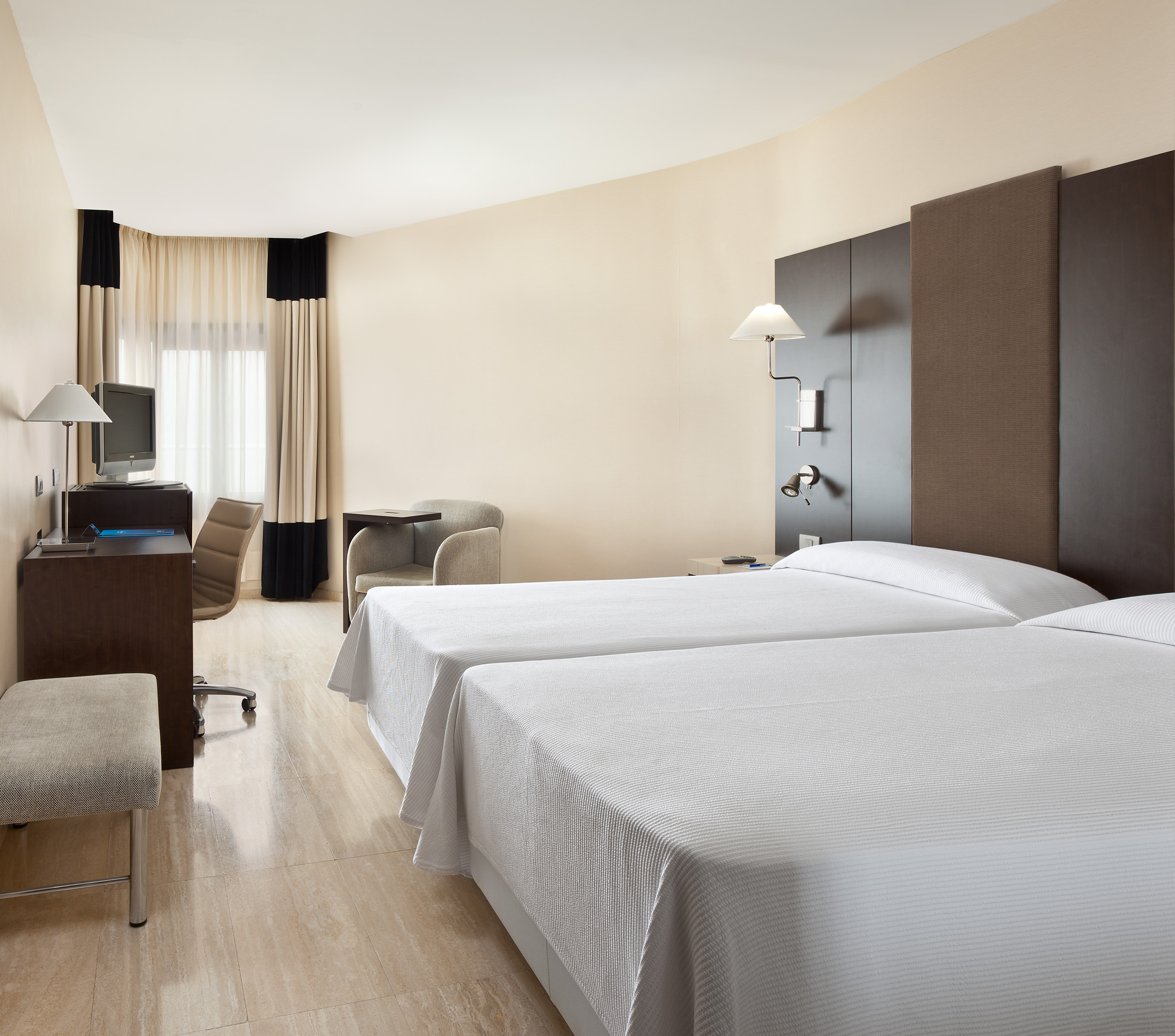 Single Superior with Views