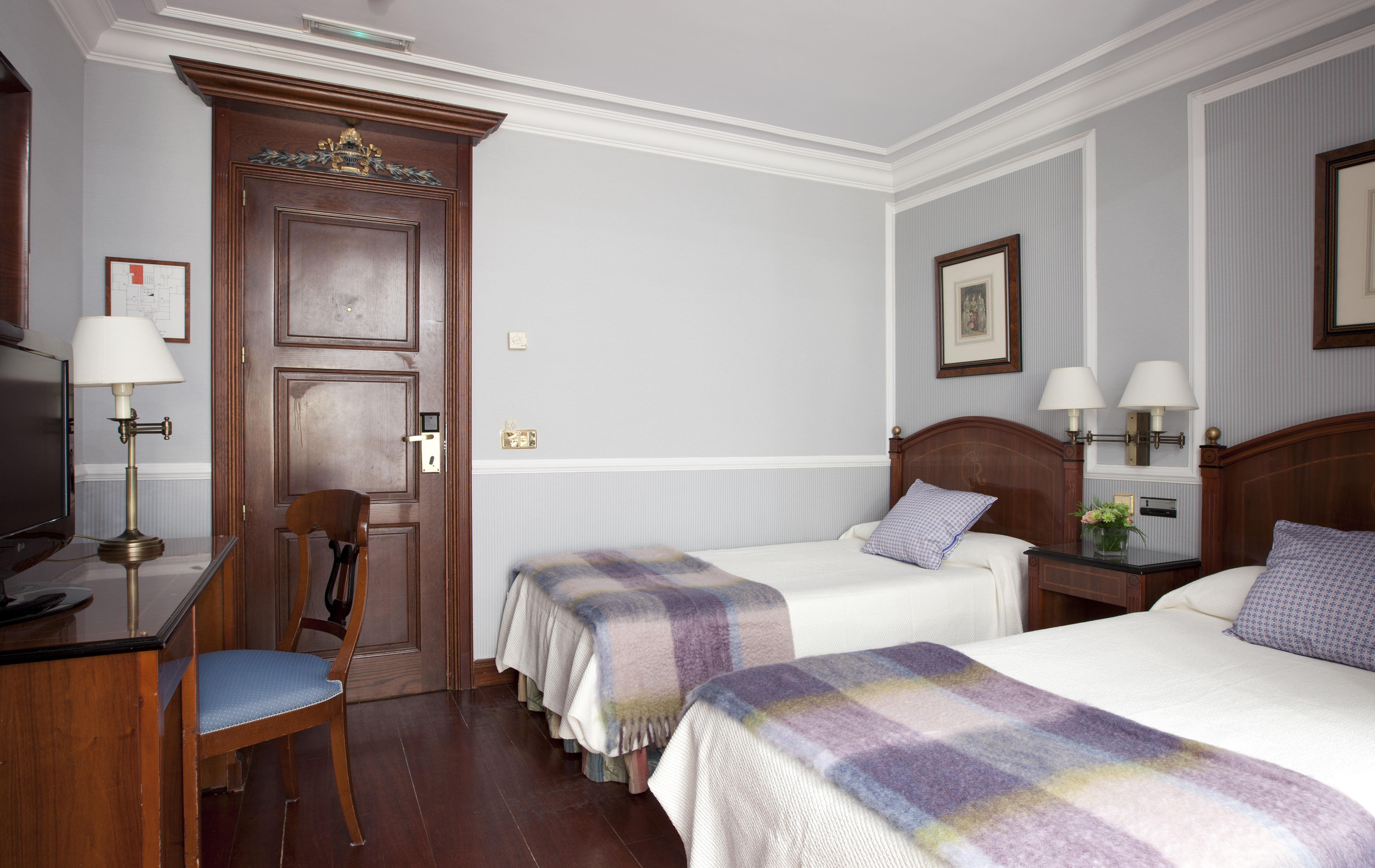 Double or Twin Standard