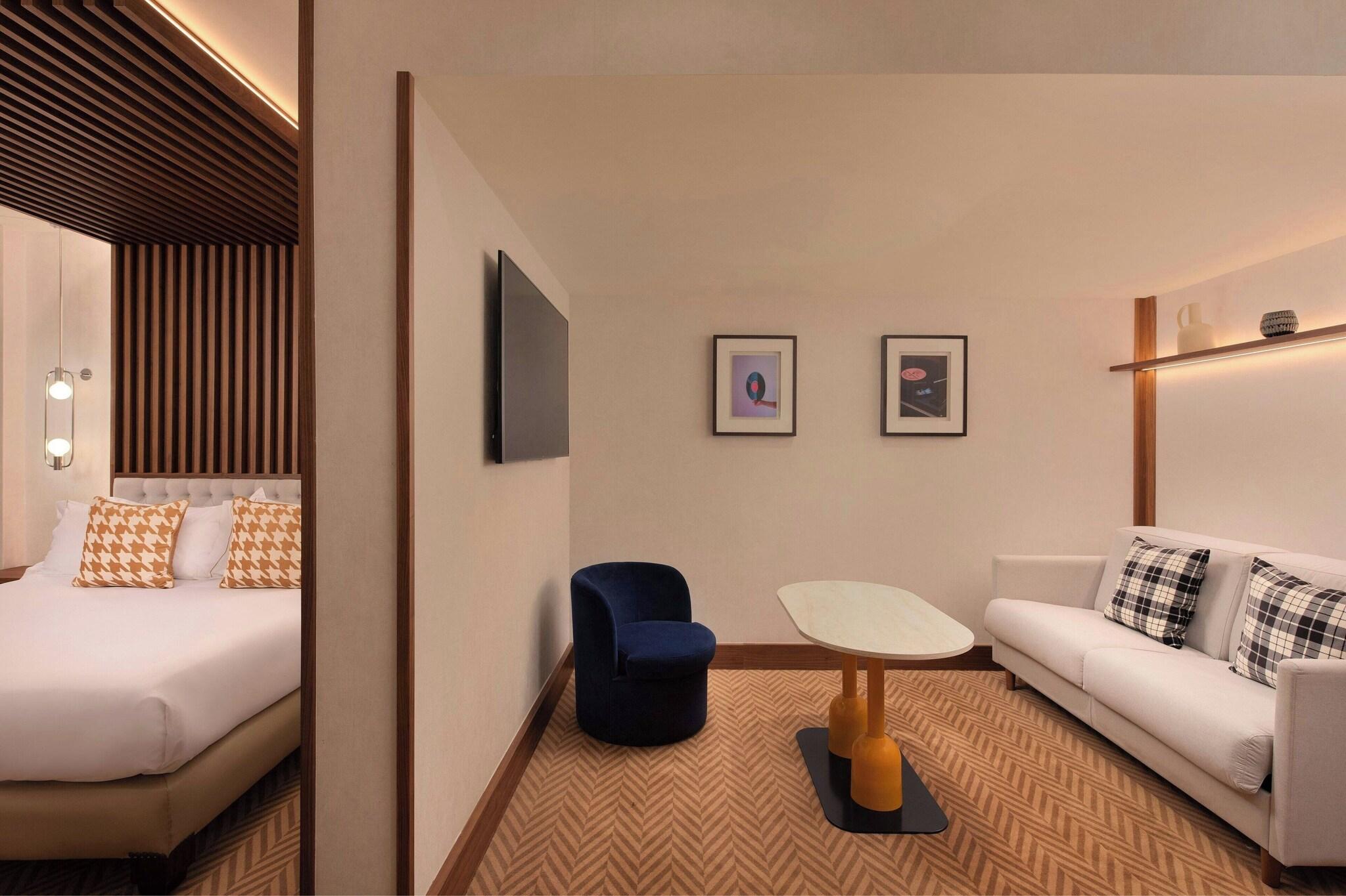 Double King Size Bed