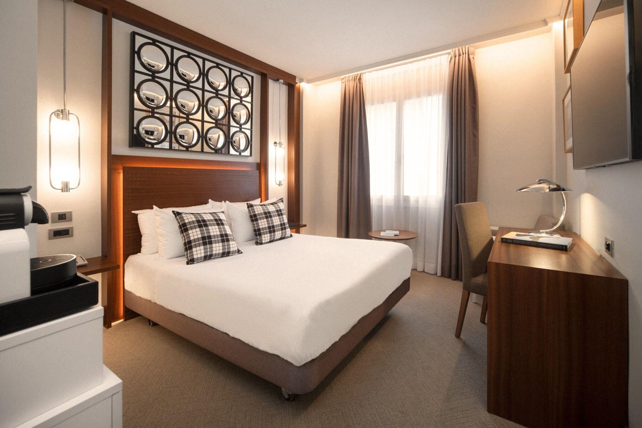 Double King Size Bed