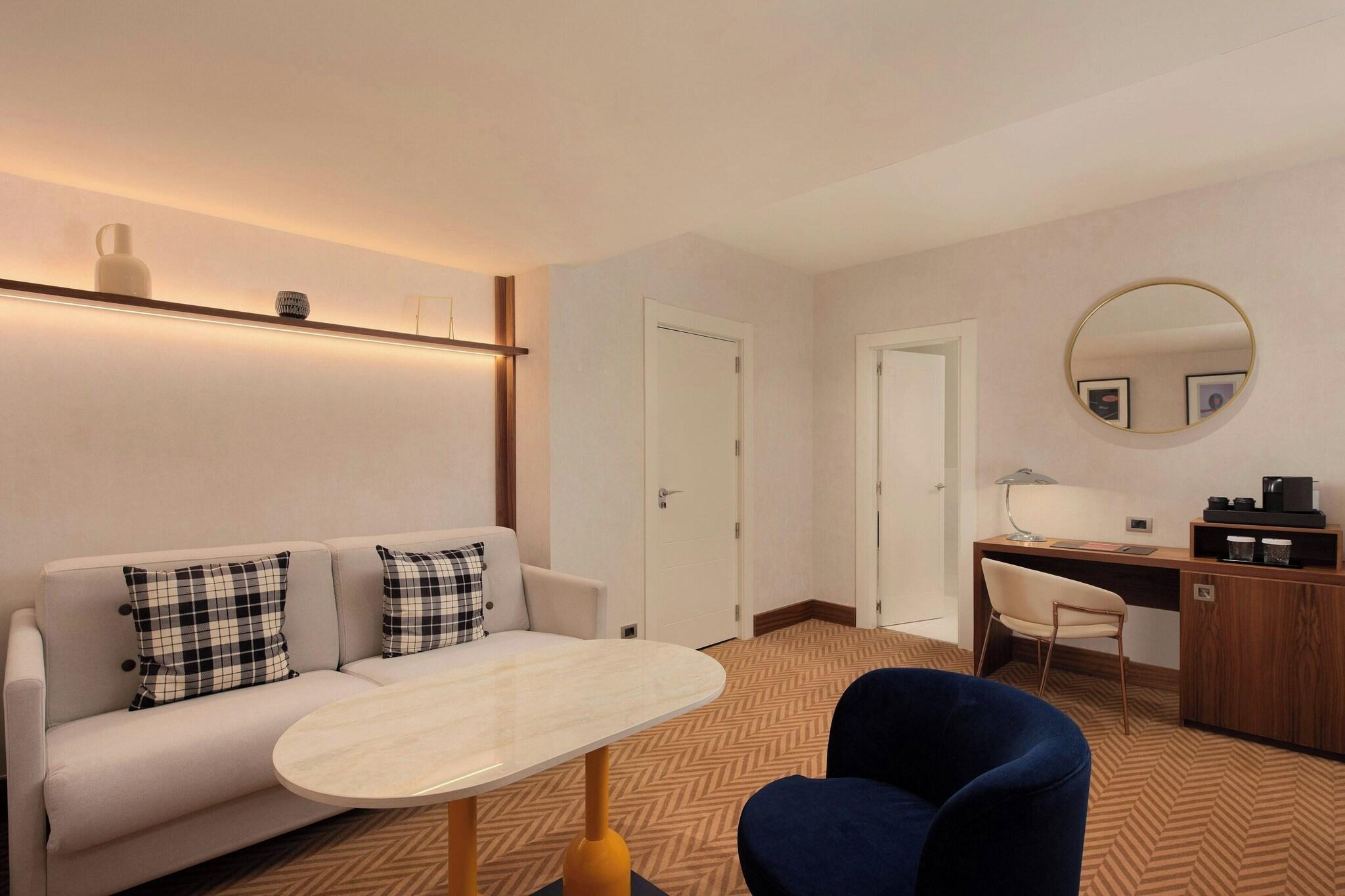 Double King Size Bed