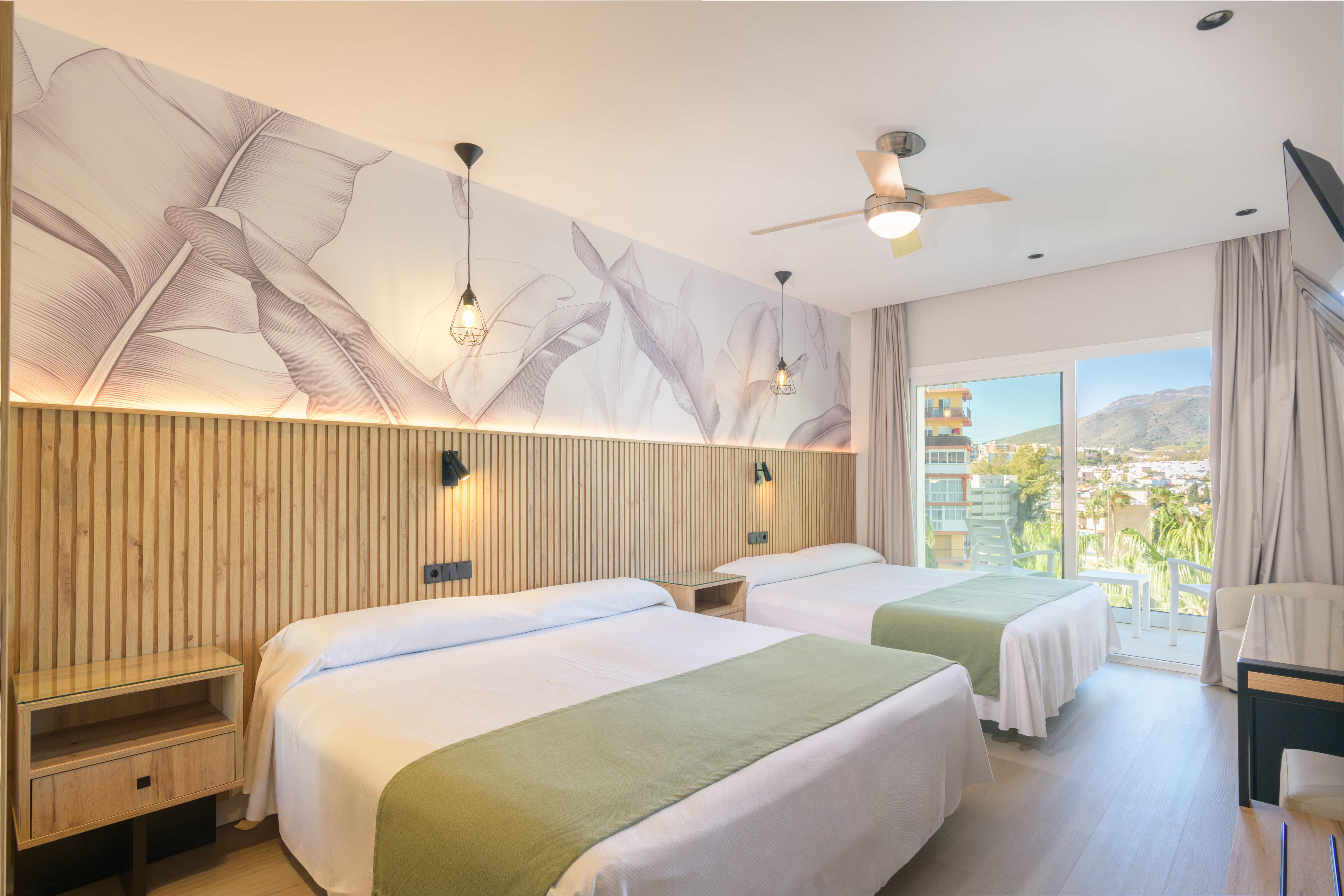 Quadruple Capacity 4