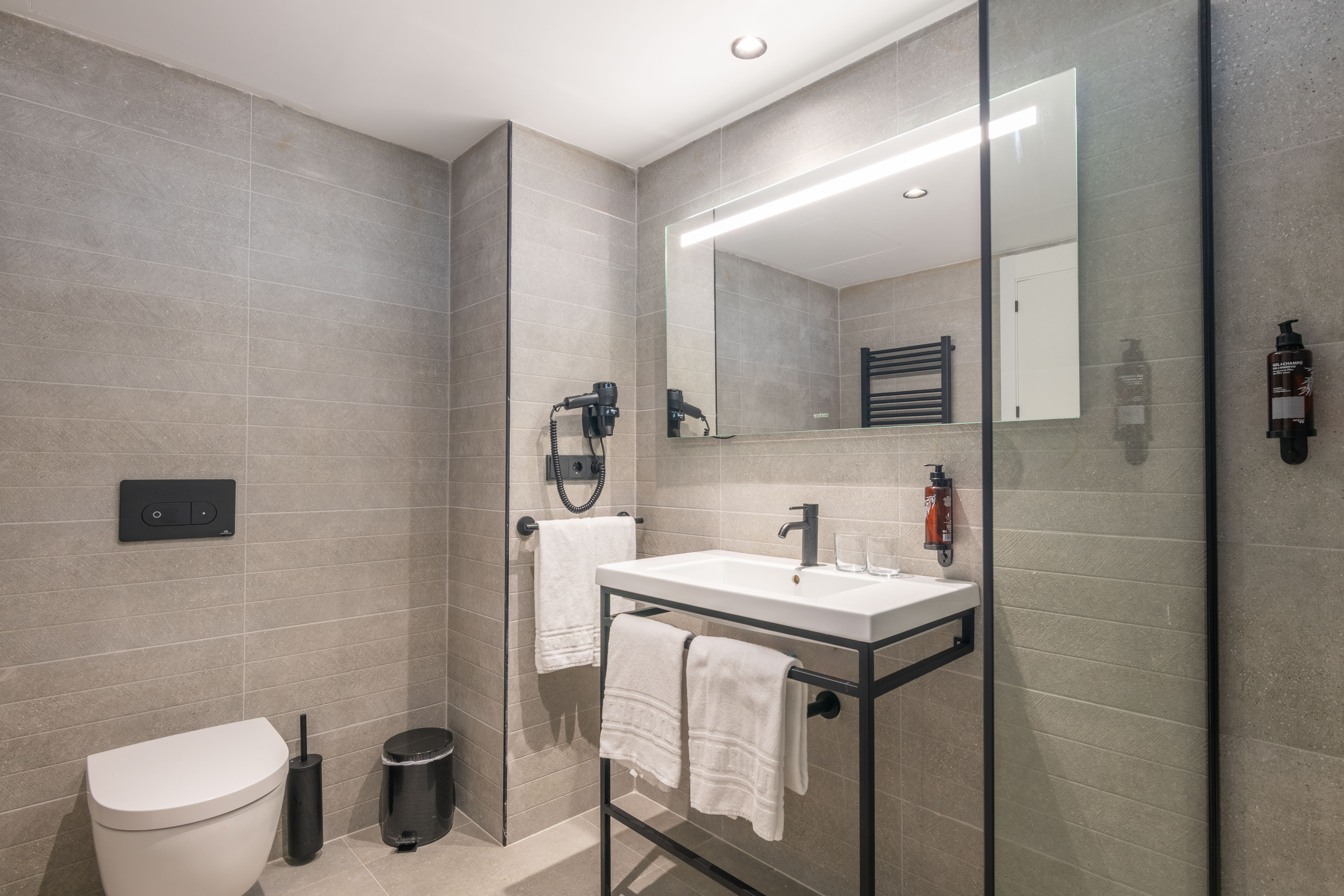 Family Room Capacity 3