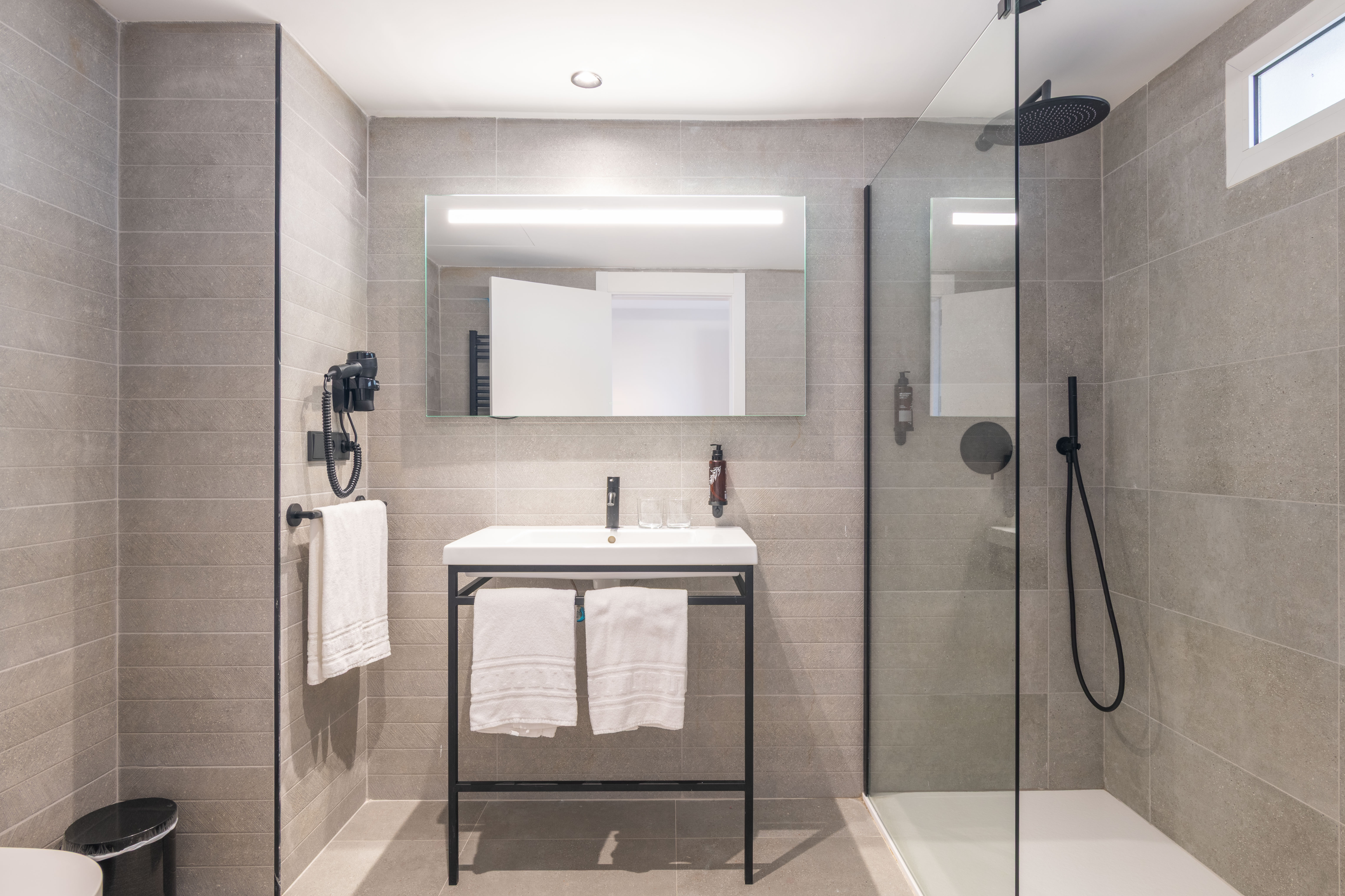 Family Room Capacity 3