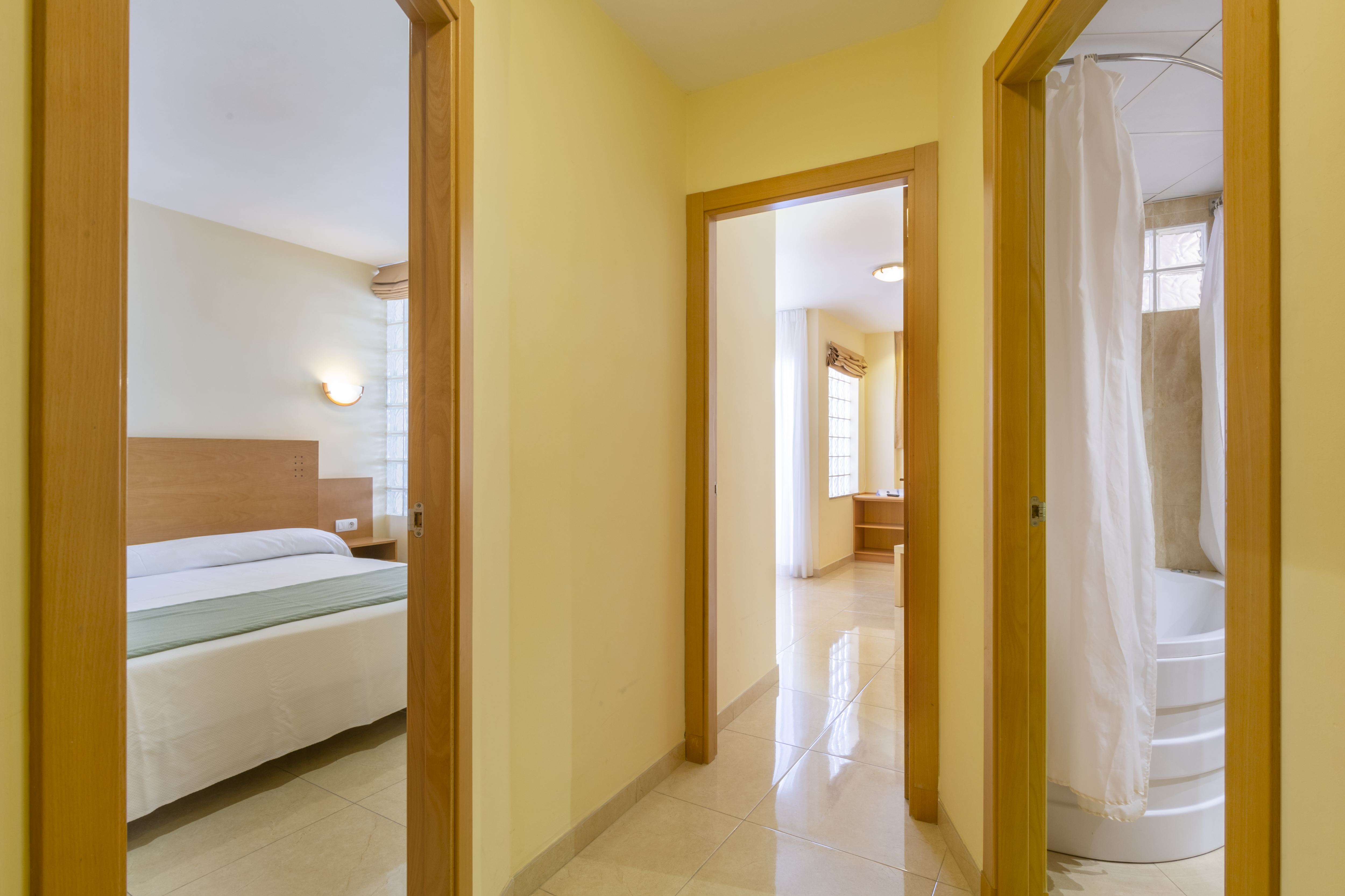 Junior Suite Capacity 4 One Bedroom