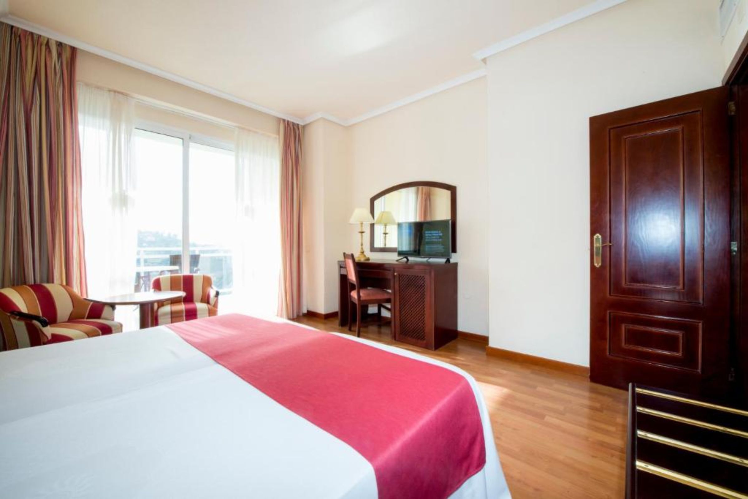 Double or Twin Mountain View