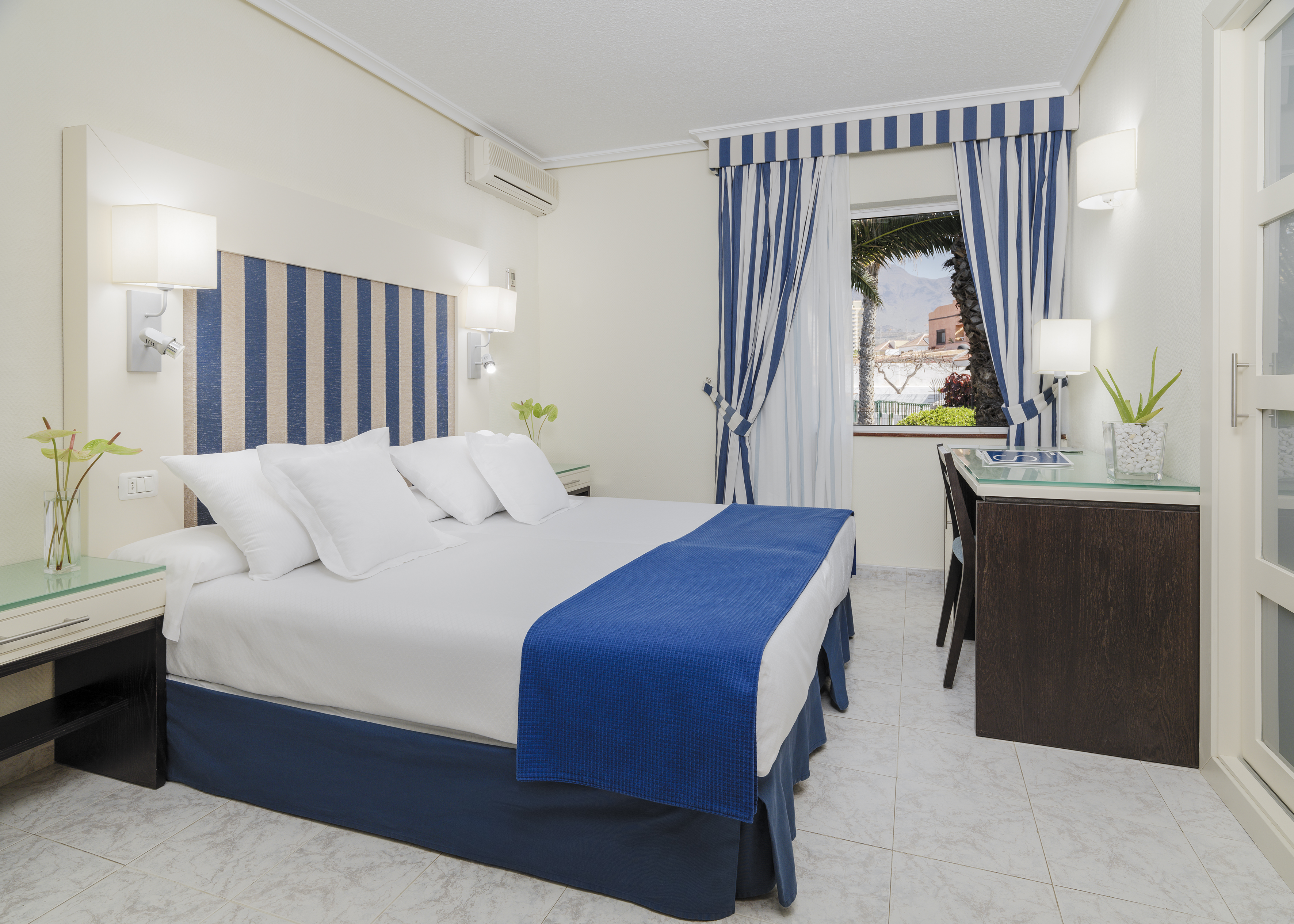 Family Room Capacity 3