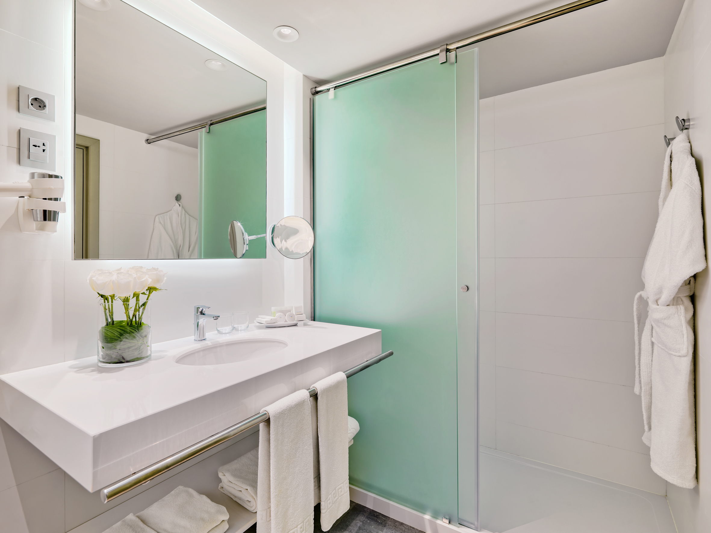 Double Single Pool View