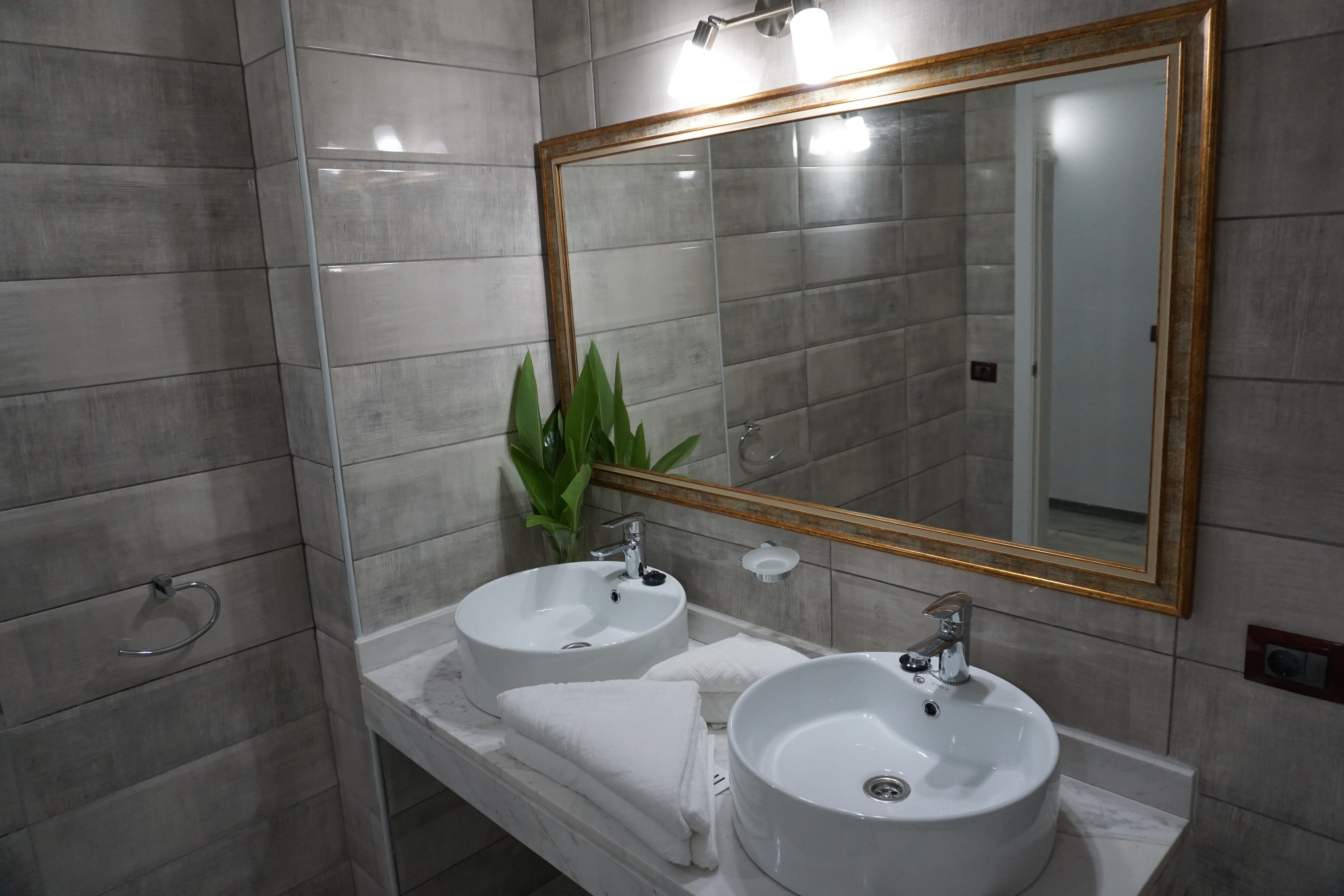 Apartment Capacity 2