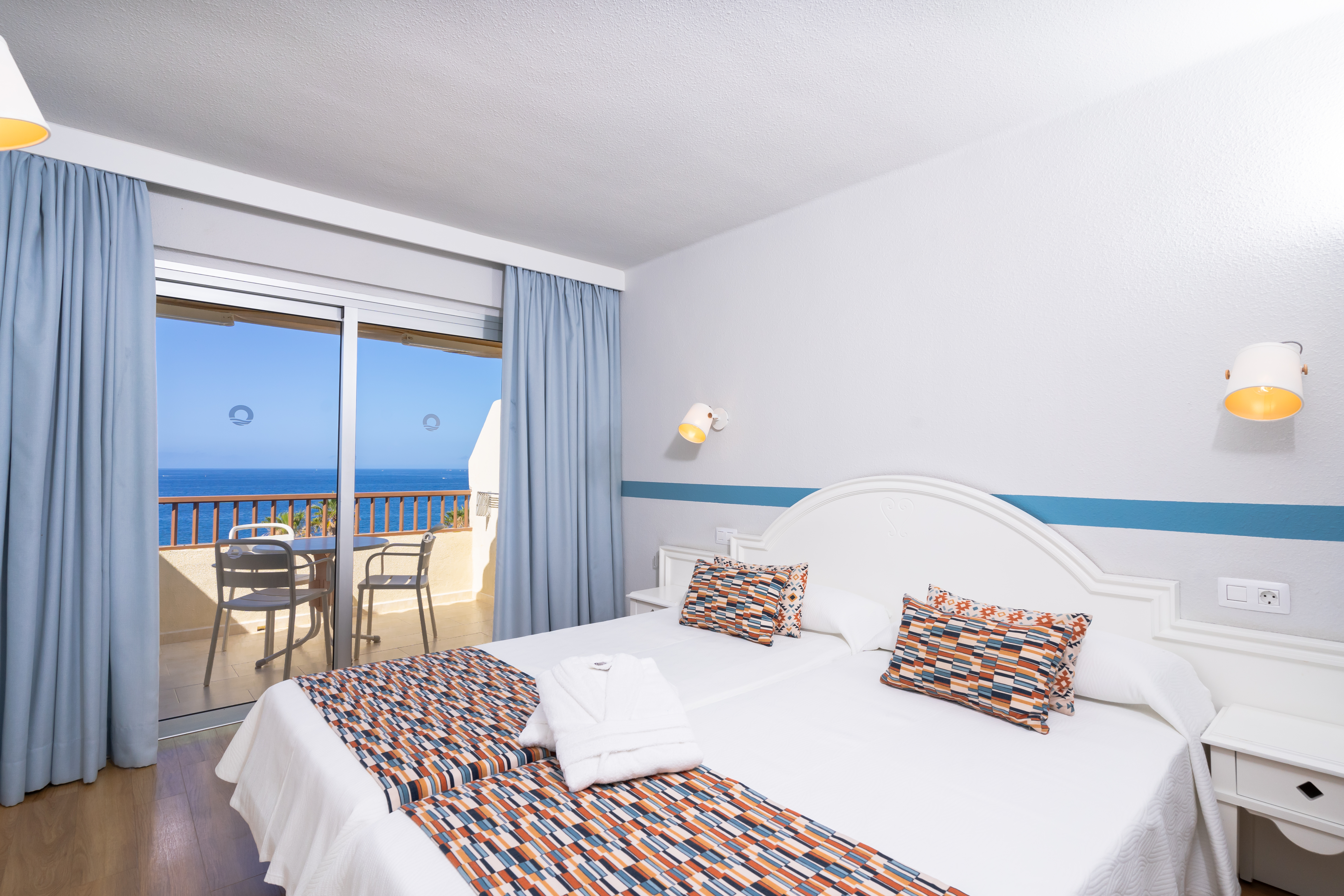 Apartment Deluxe Ocean Front