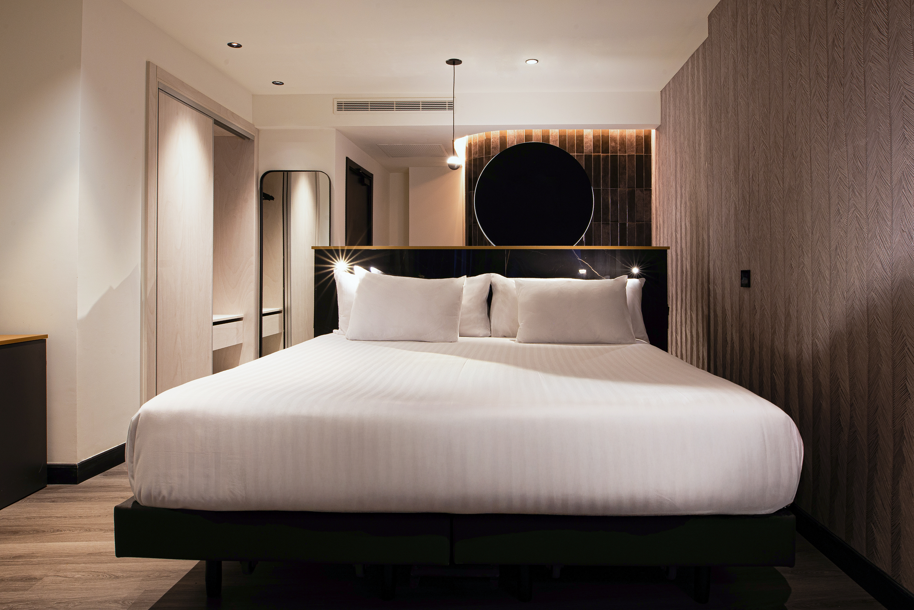 Double or Twin Standard