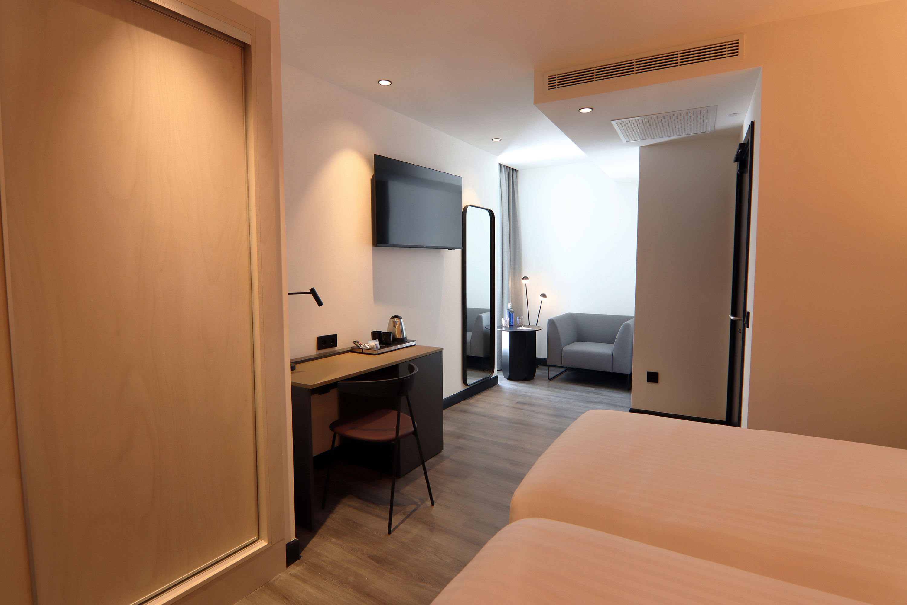 Double or Twin Standard