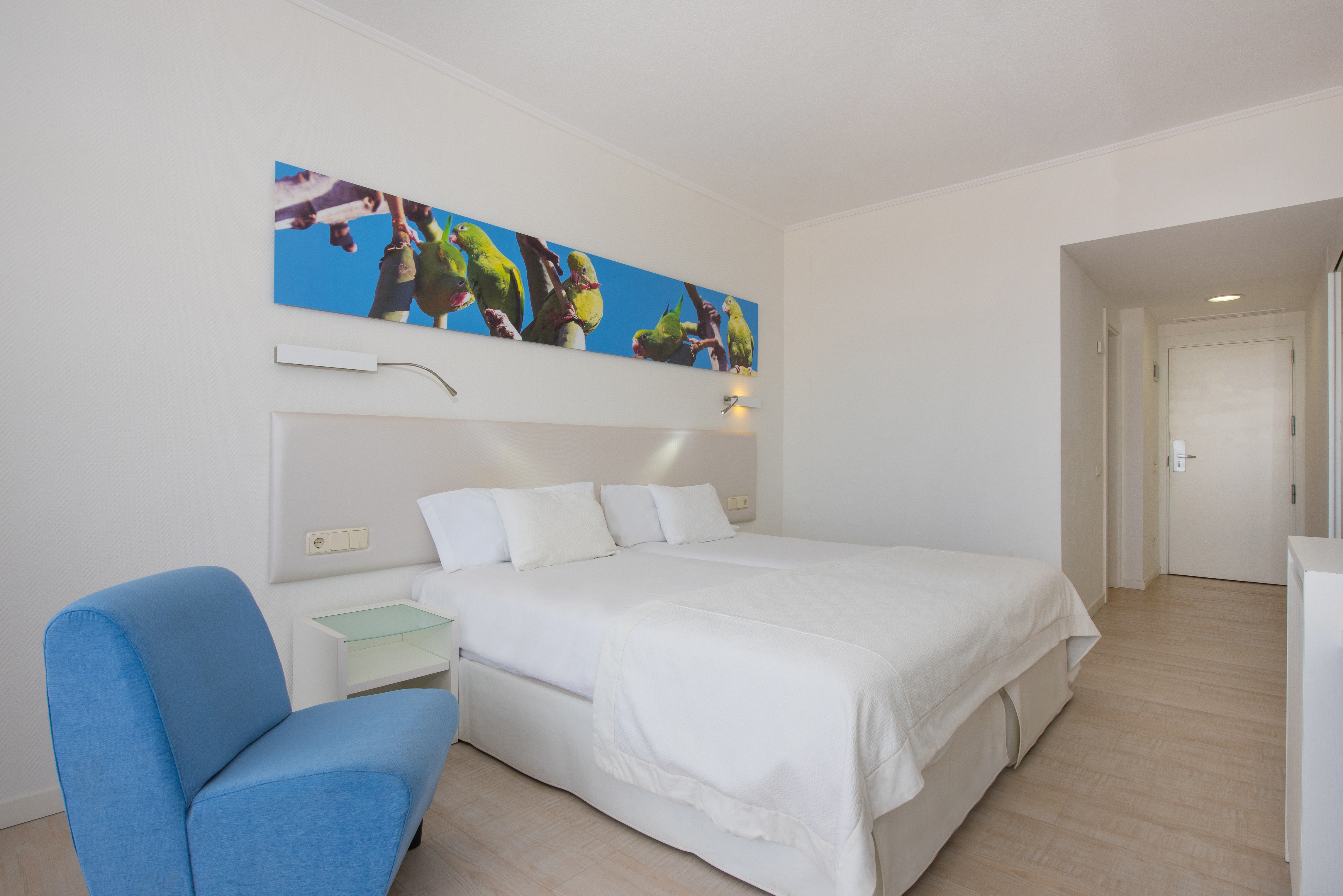 Double Connecting Room