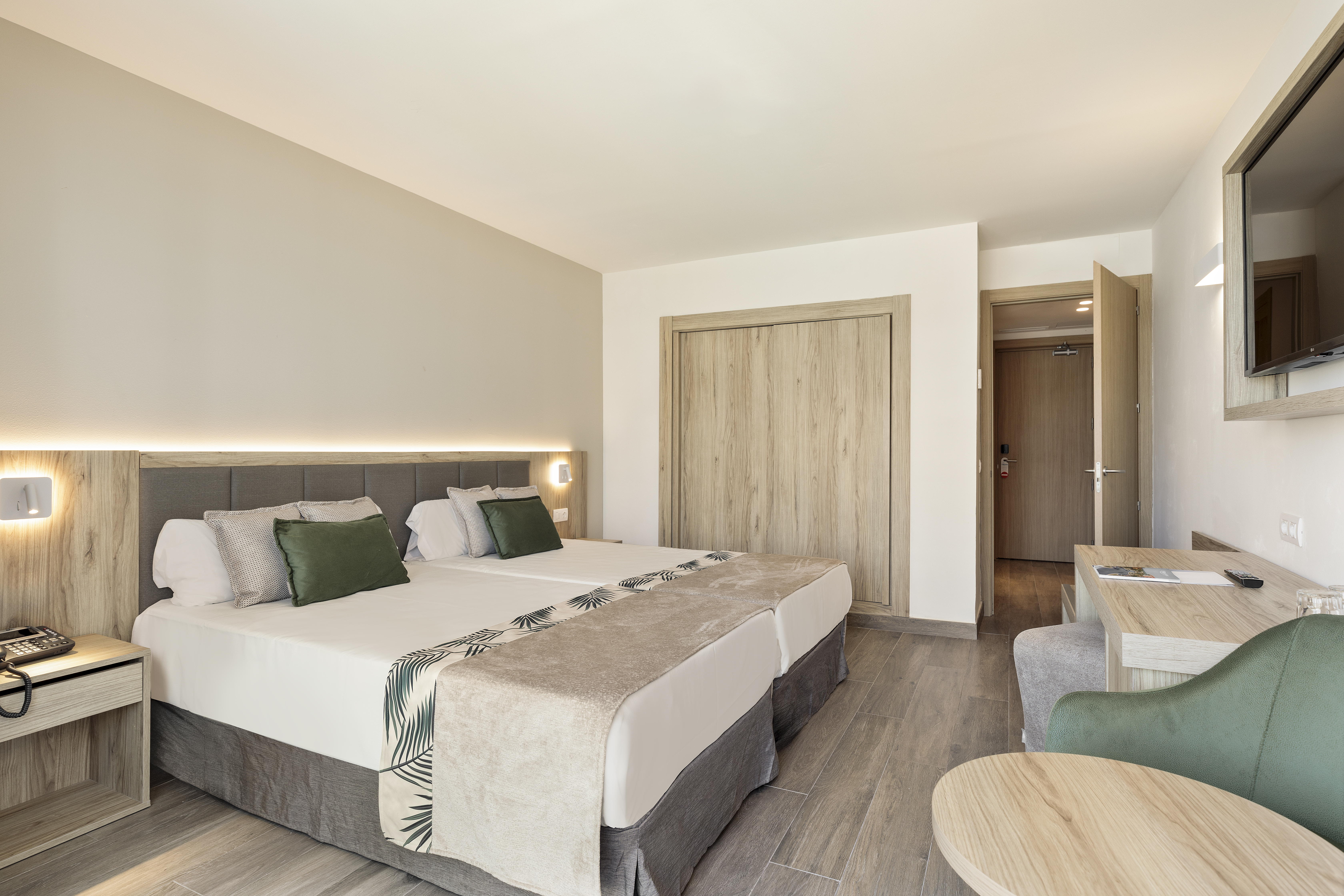 Double or Twin Superior