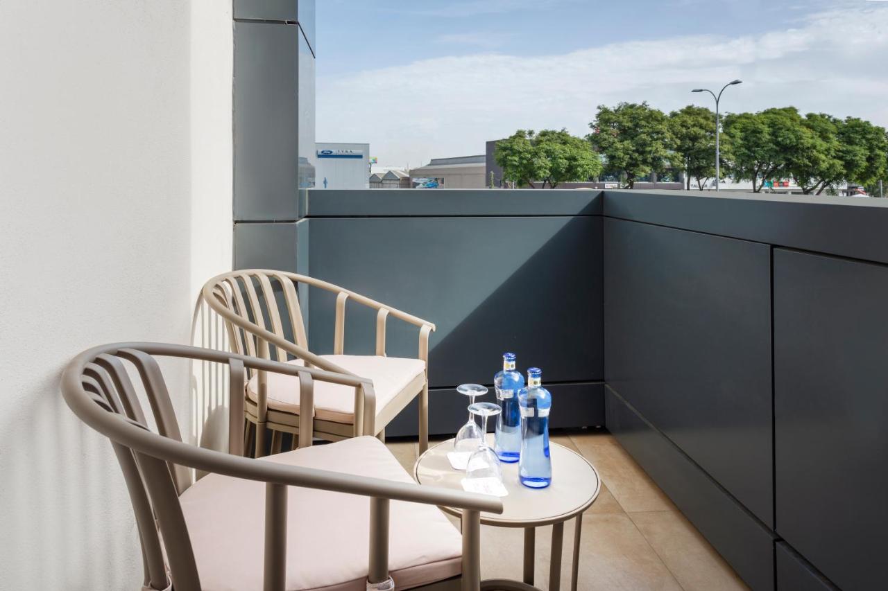 Double Single with Terrace