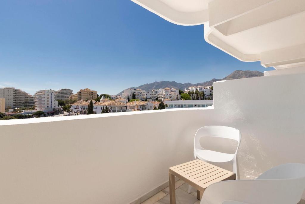 Double or Twin Side Sea View