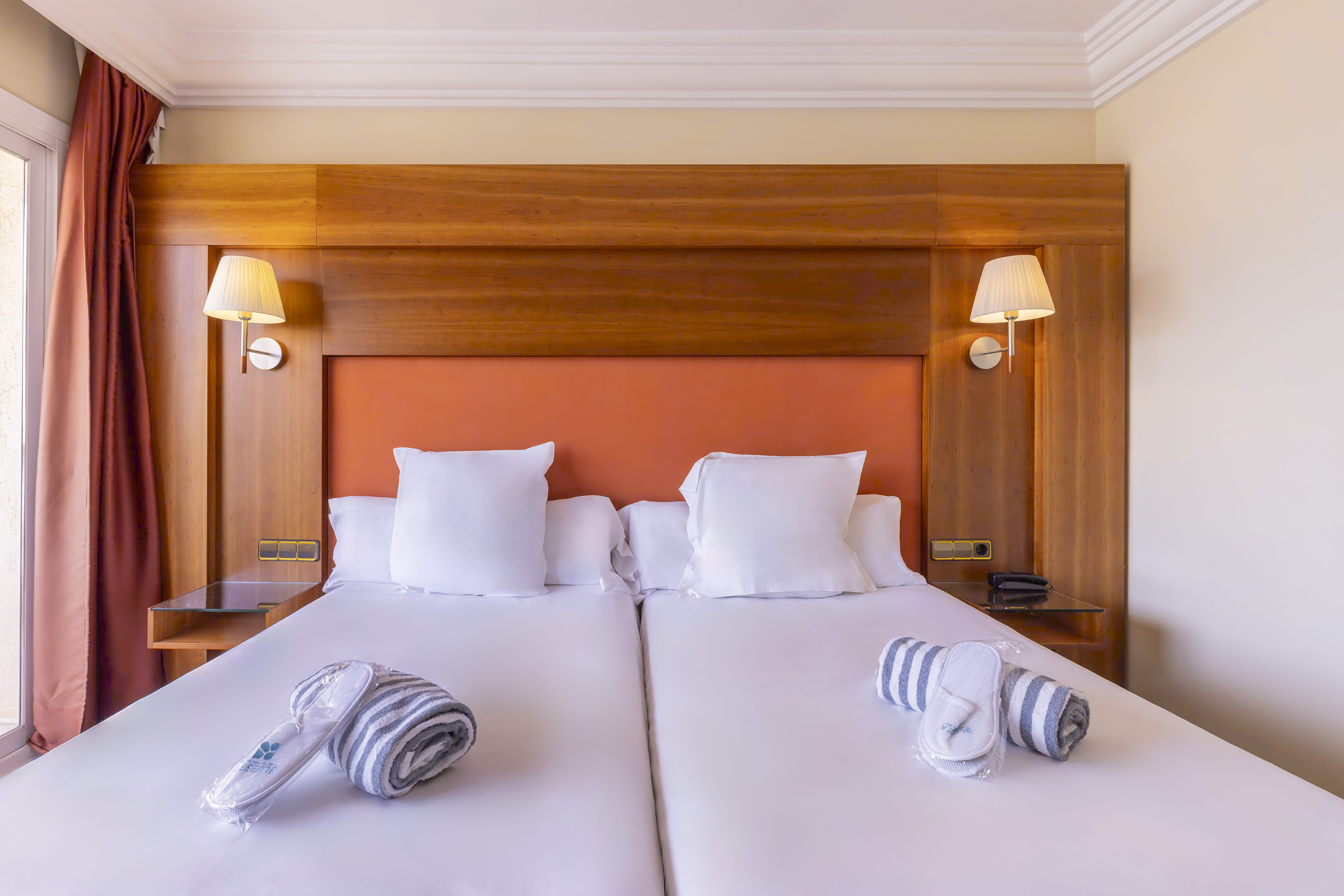 Double or Twin Standard