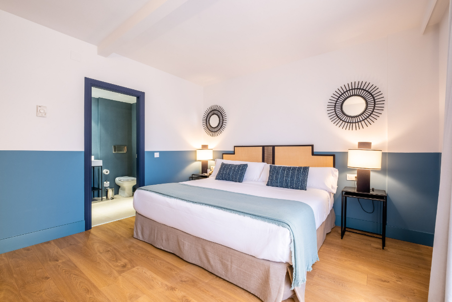 Double or Twin Standard