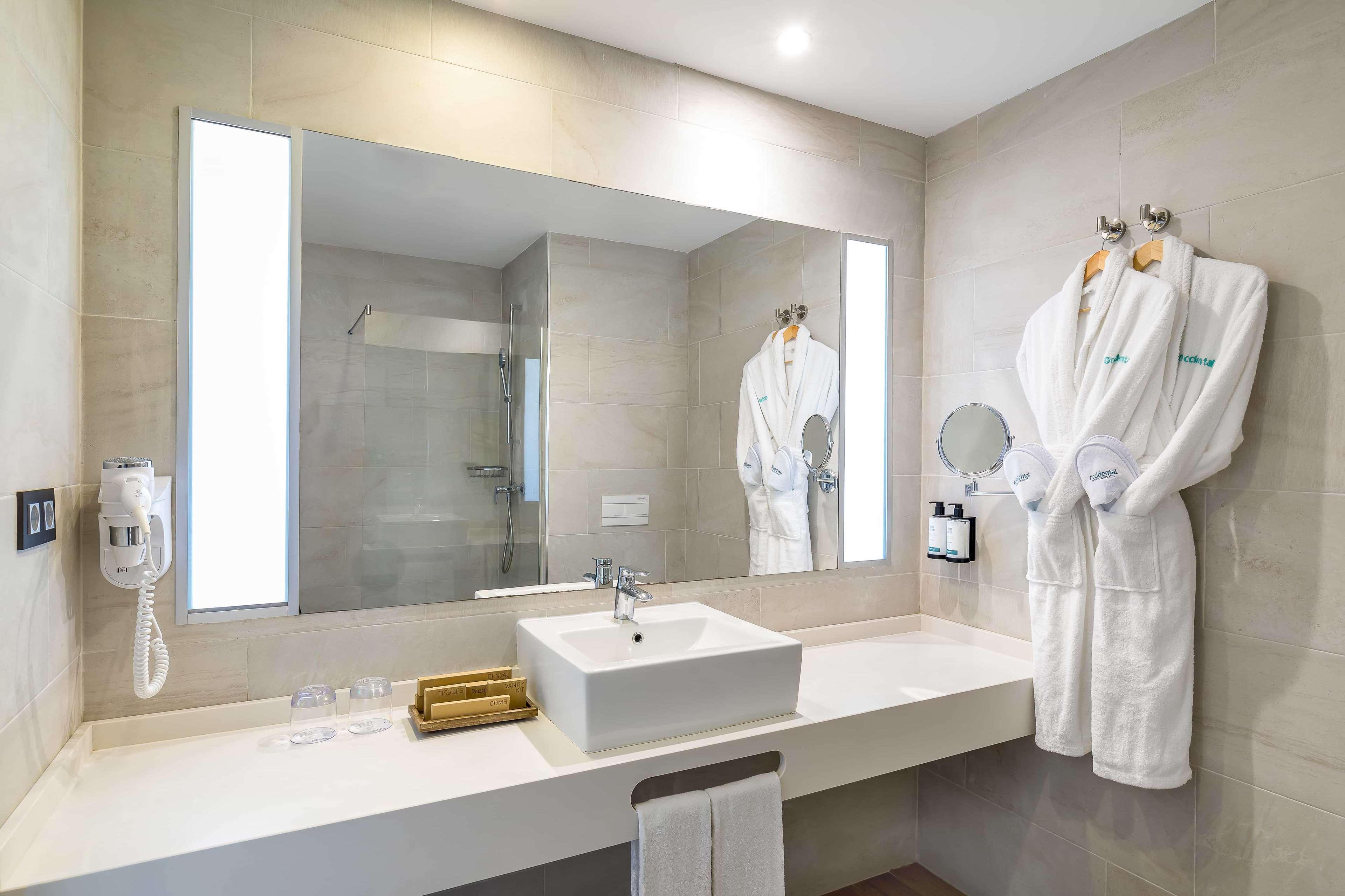 Double Deluxe Side Sea View