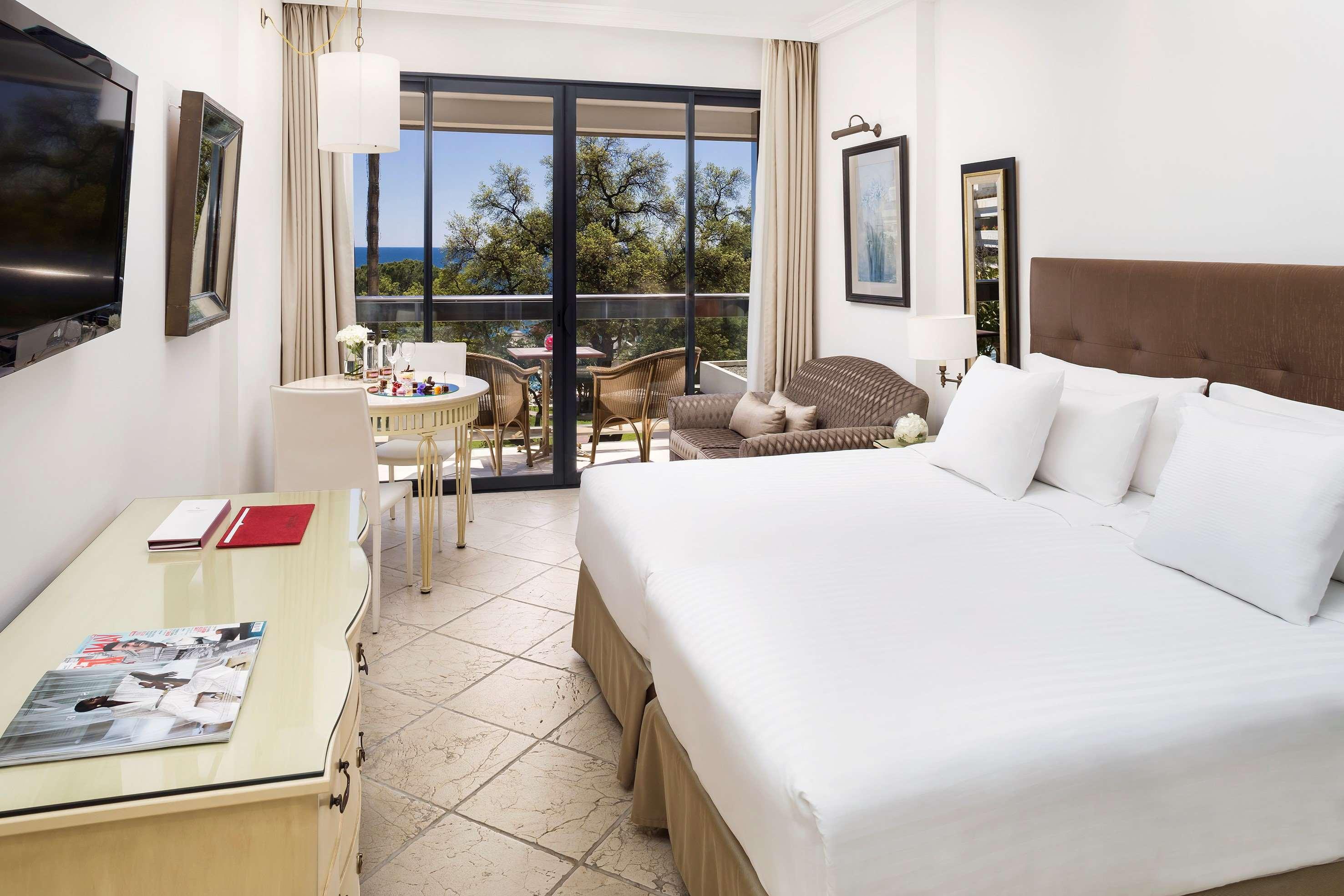 Double Premium Garden View