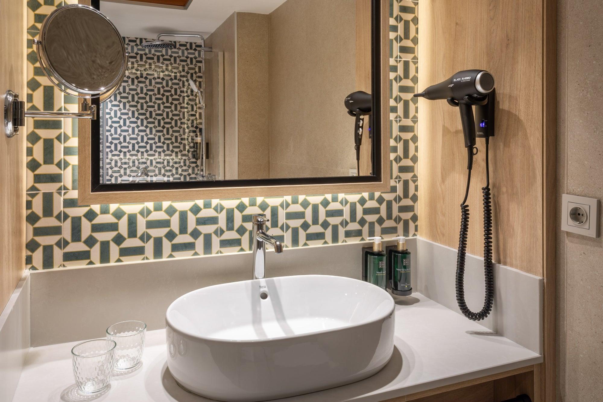 Double or Twin Sea View